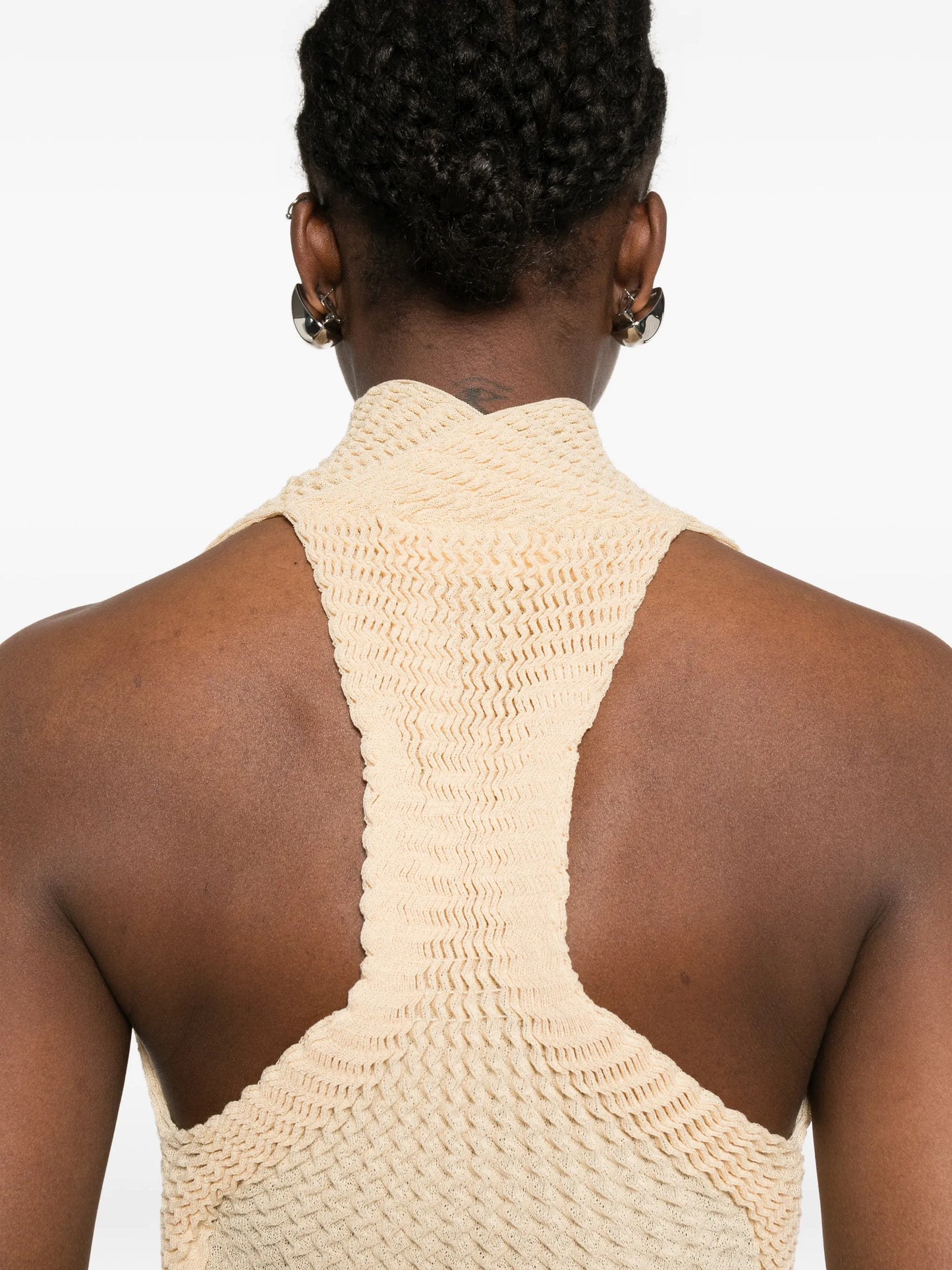 sleeveless top