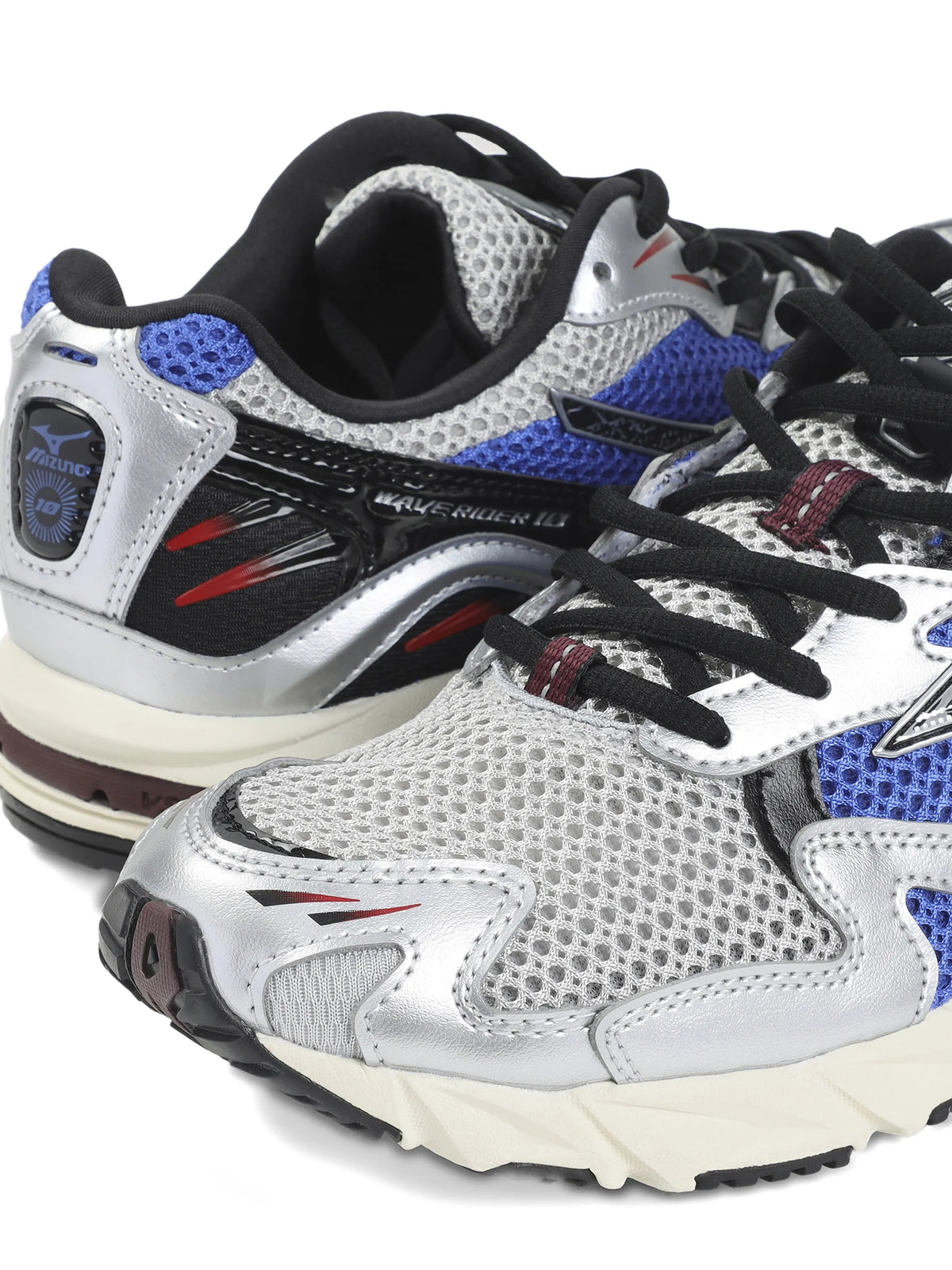 Wave Rider 10 sneakers