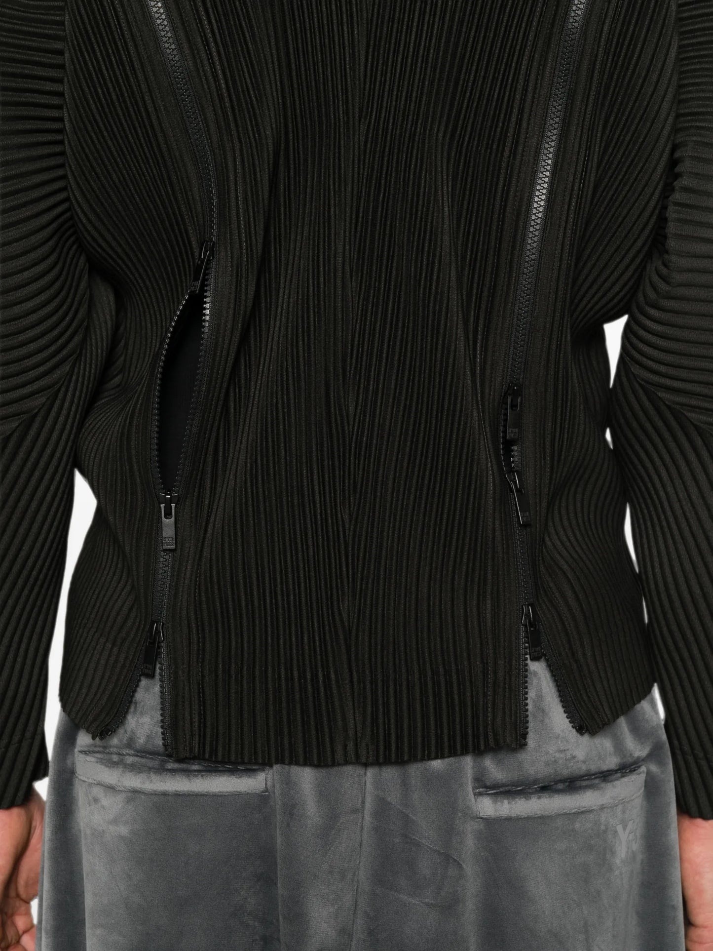 zip-detail pleated jacket