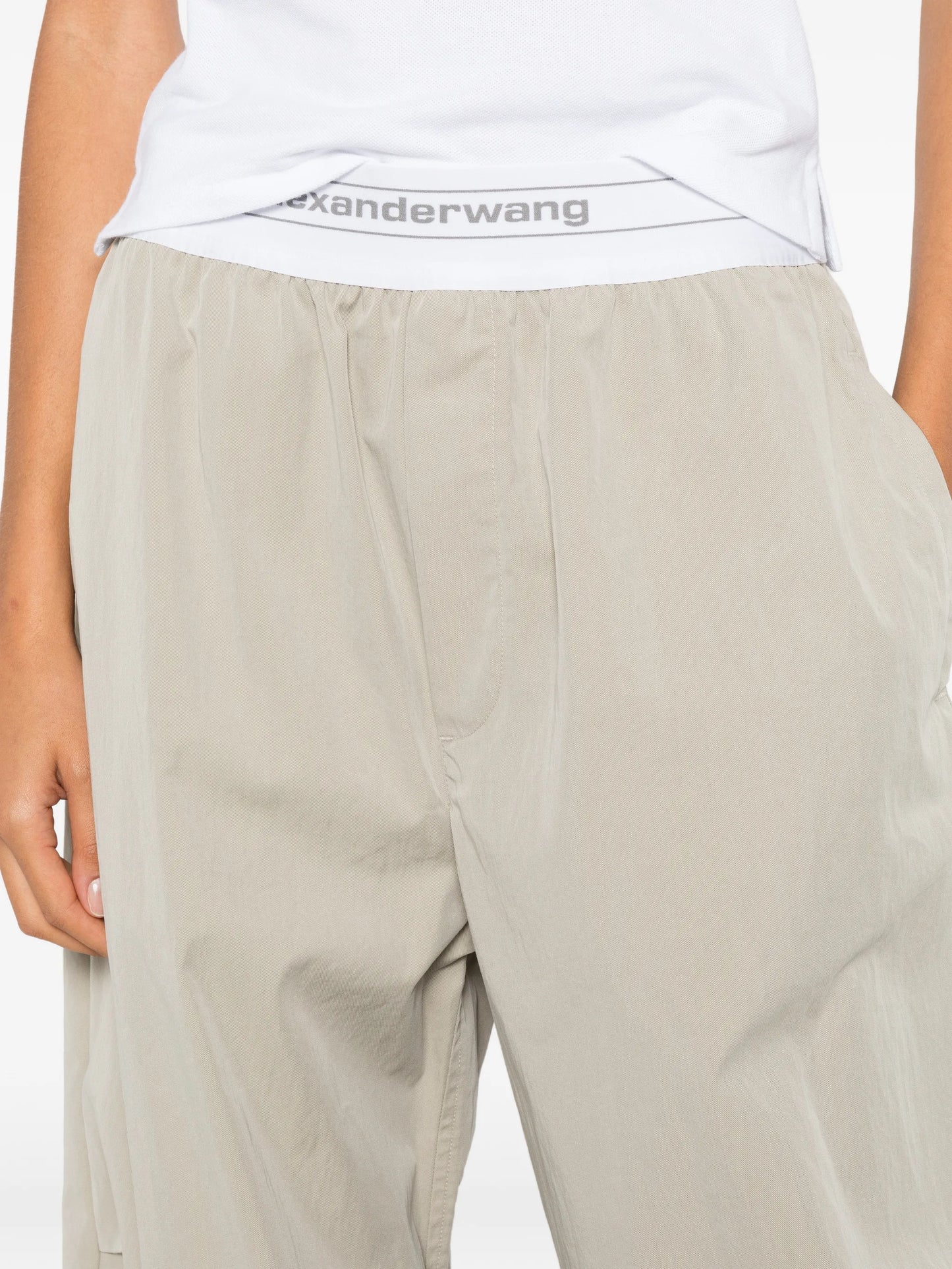 mid-rise pleated wide-leg pants with logo elastic waist