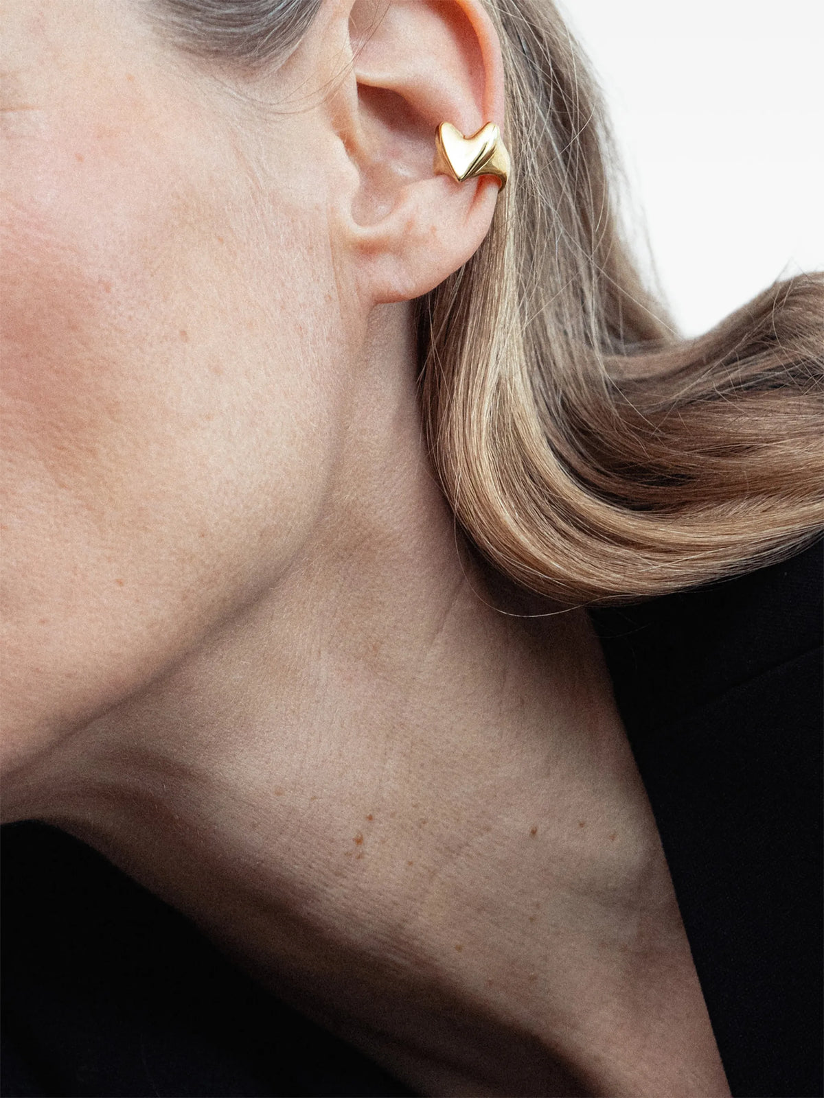 Roscida Heart ear cuff
