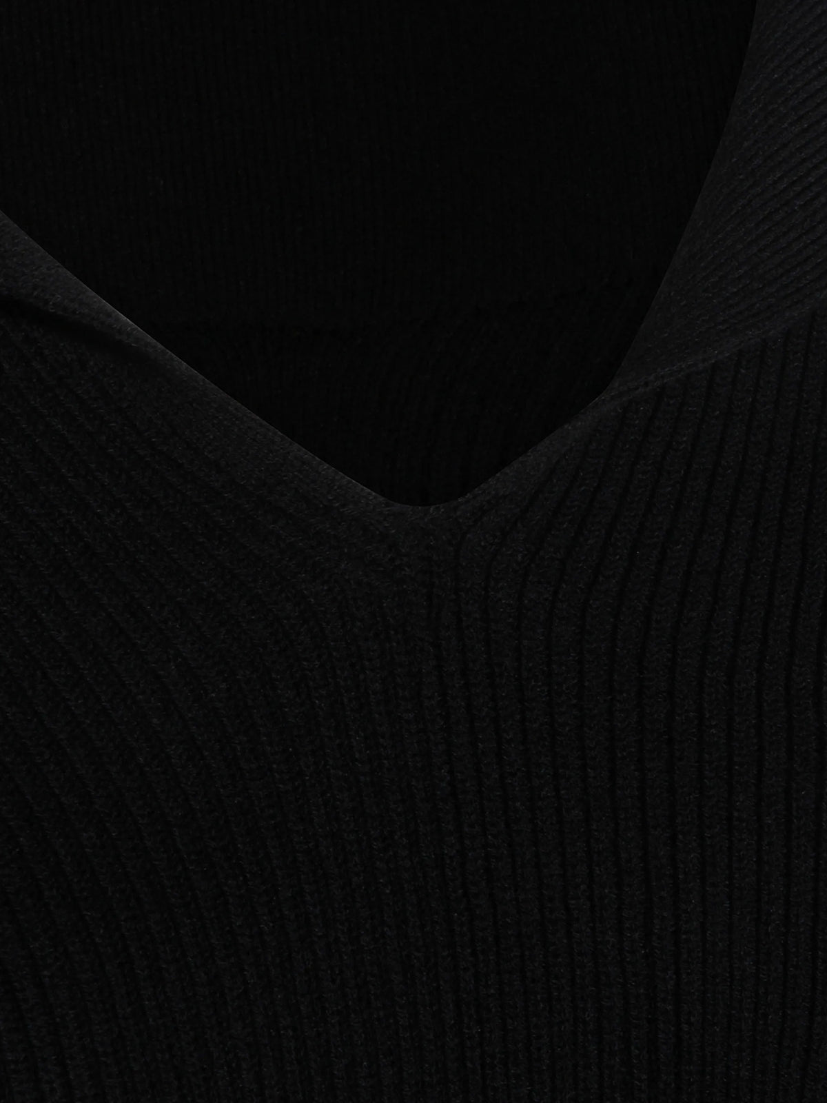 Temple Dracu cropped V-neck sweater in heavy wool knit