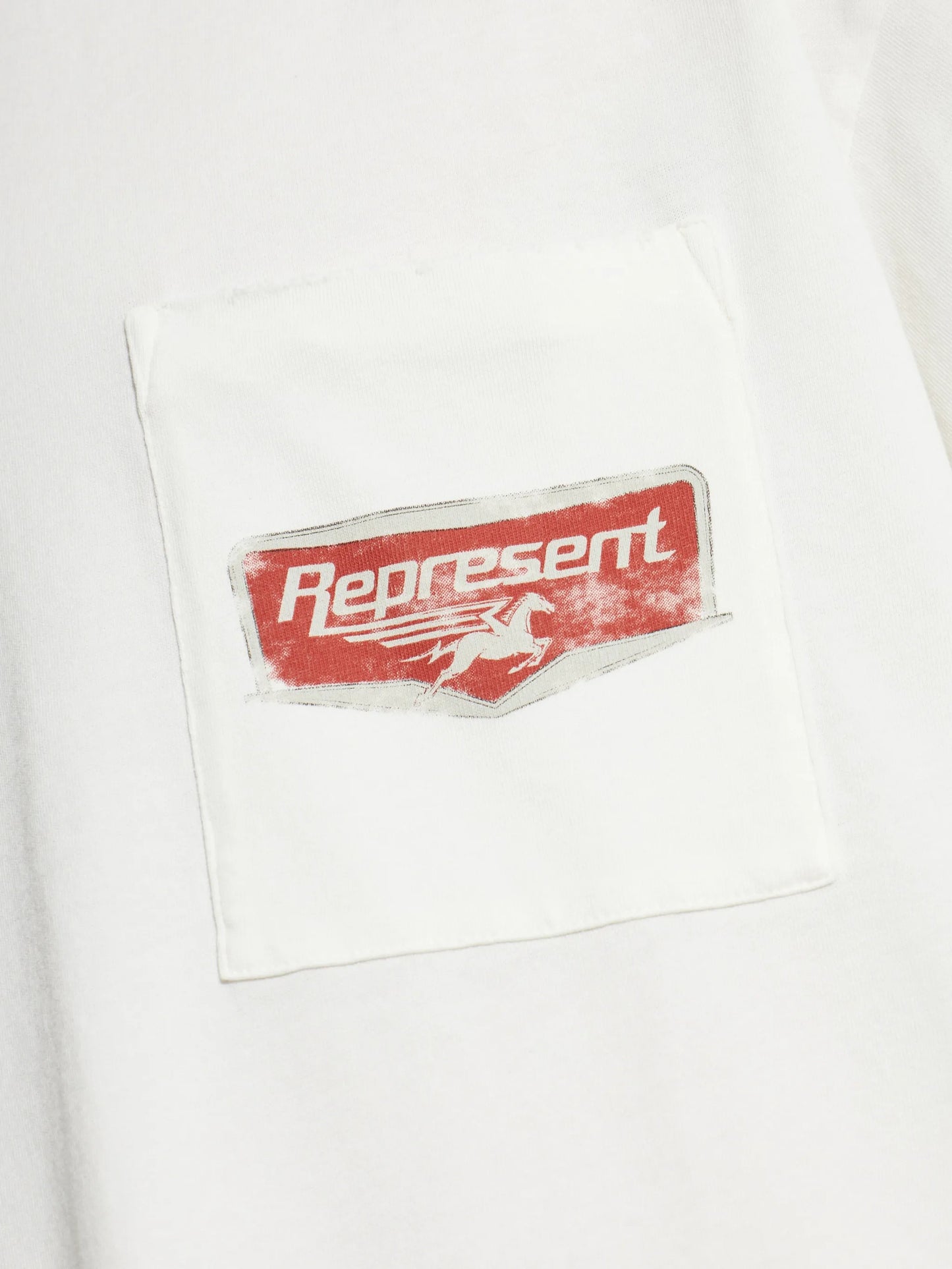 chest-pocket graphic-print T-shirt