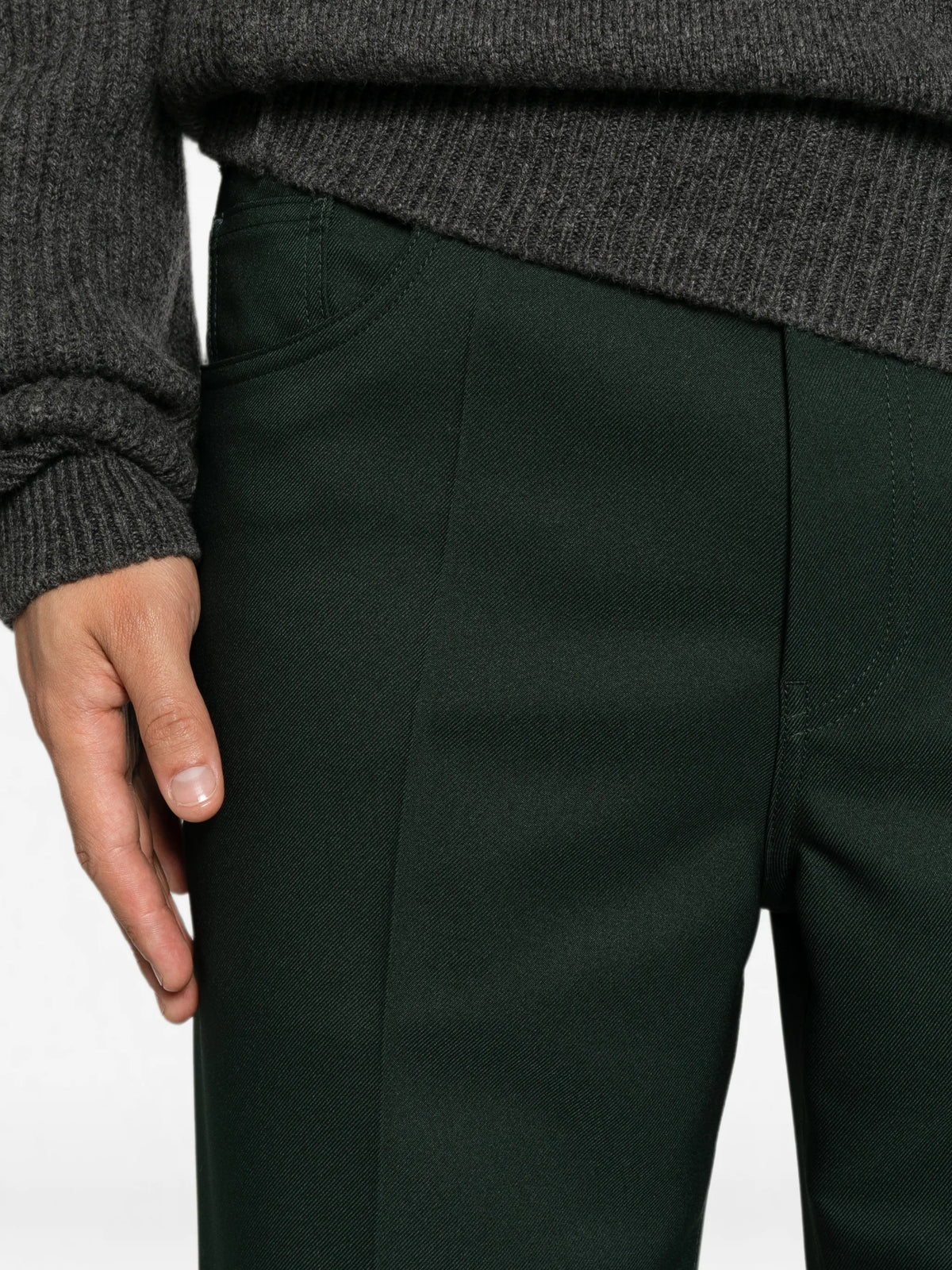 straight-leg trousers