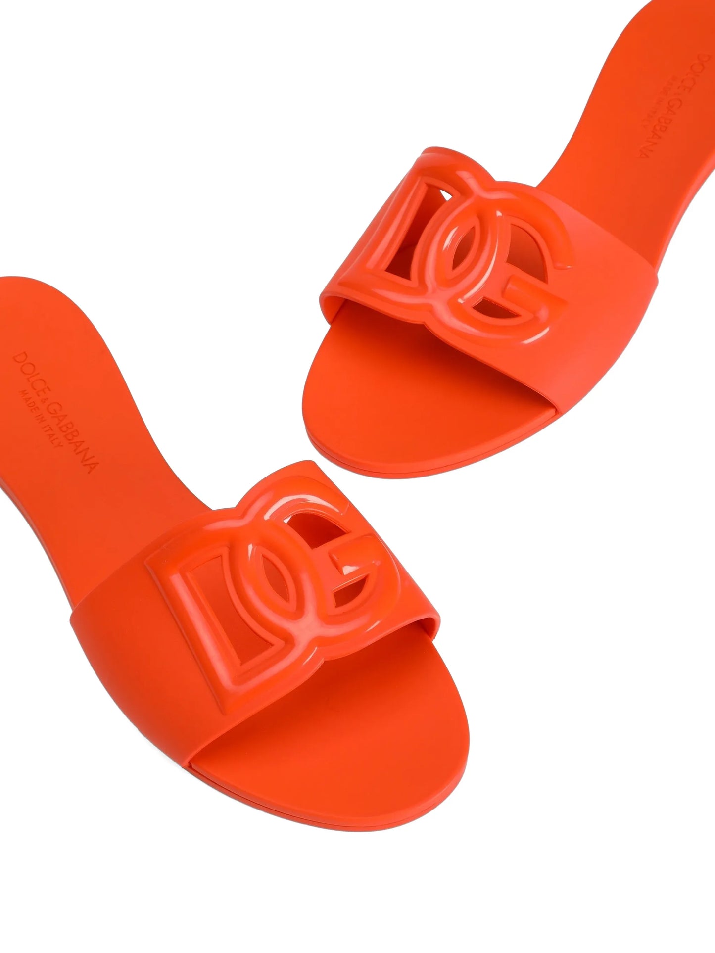 beachwear slides in rubber