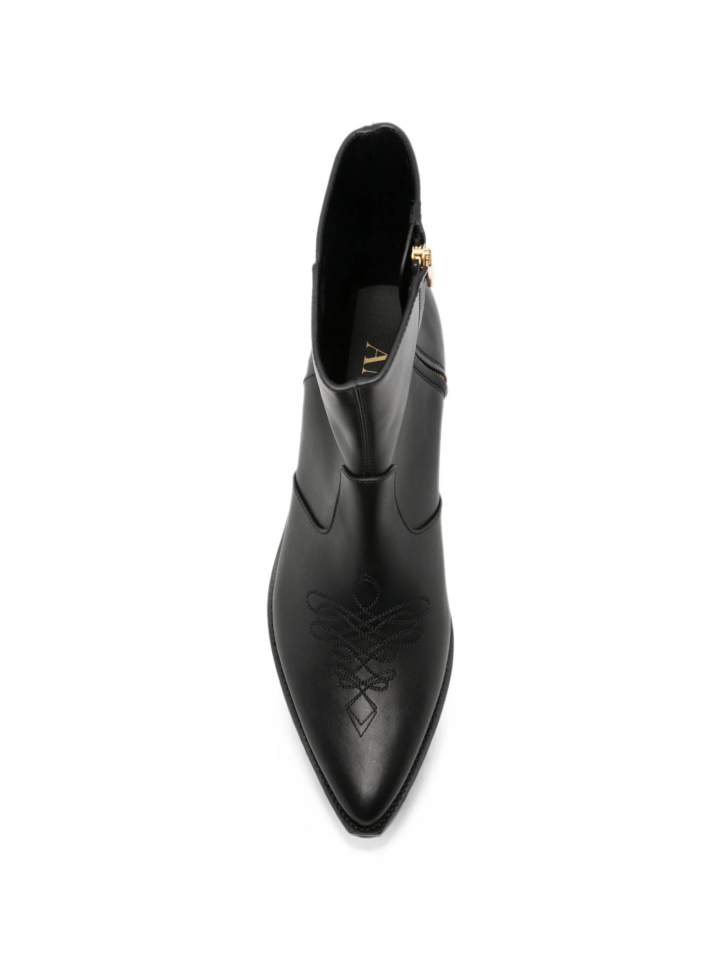 MA pointed boots