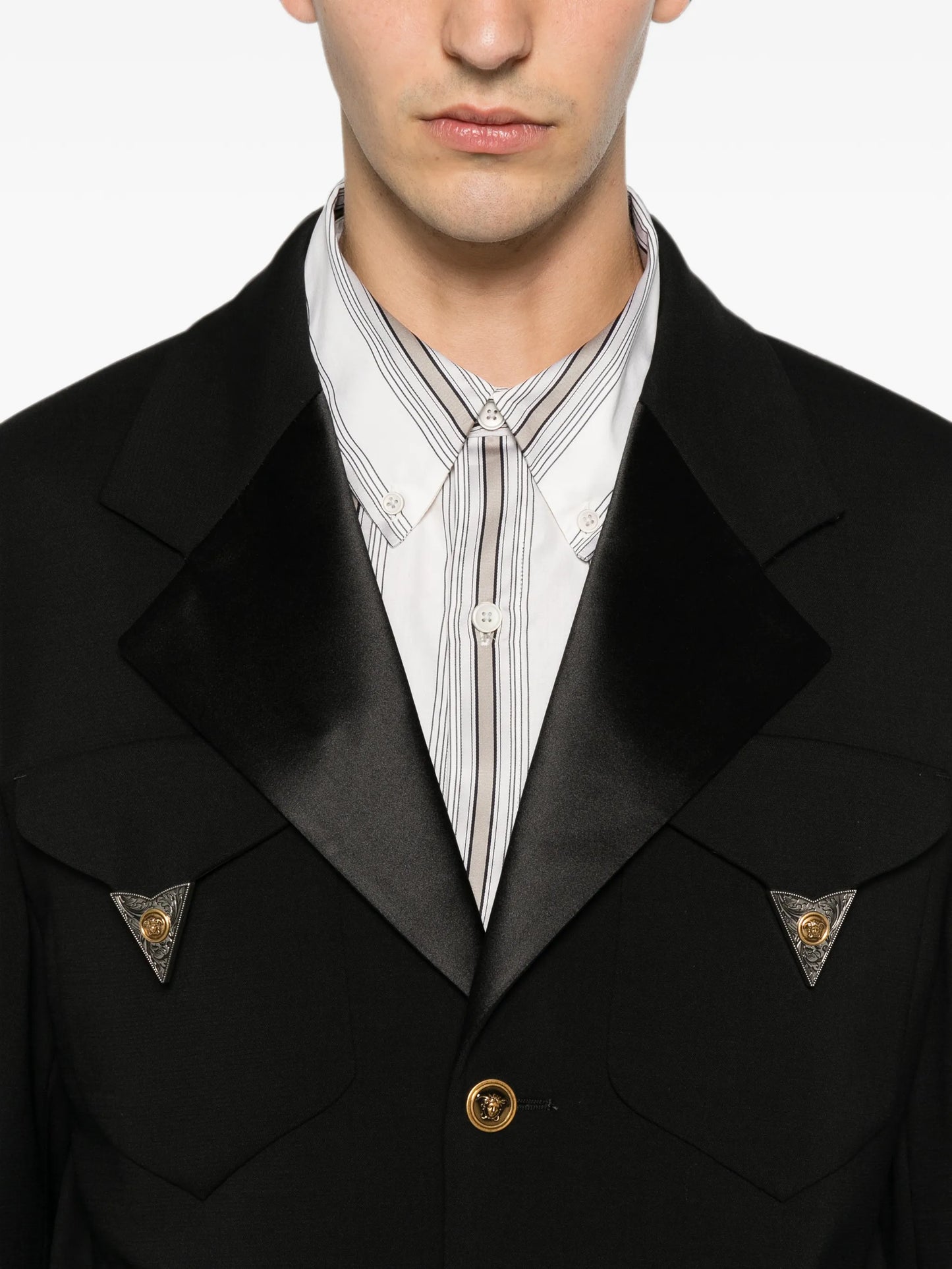 long-sleeve buttoned blazer