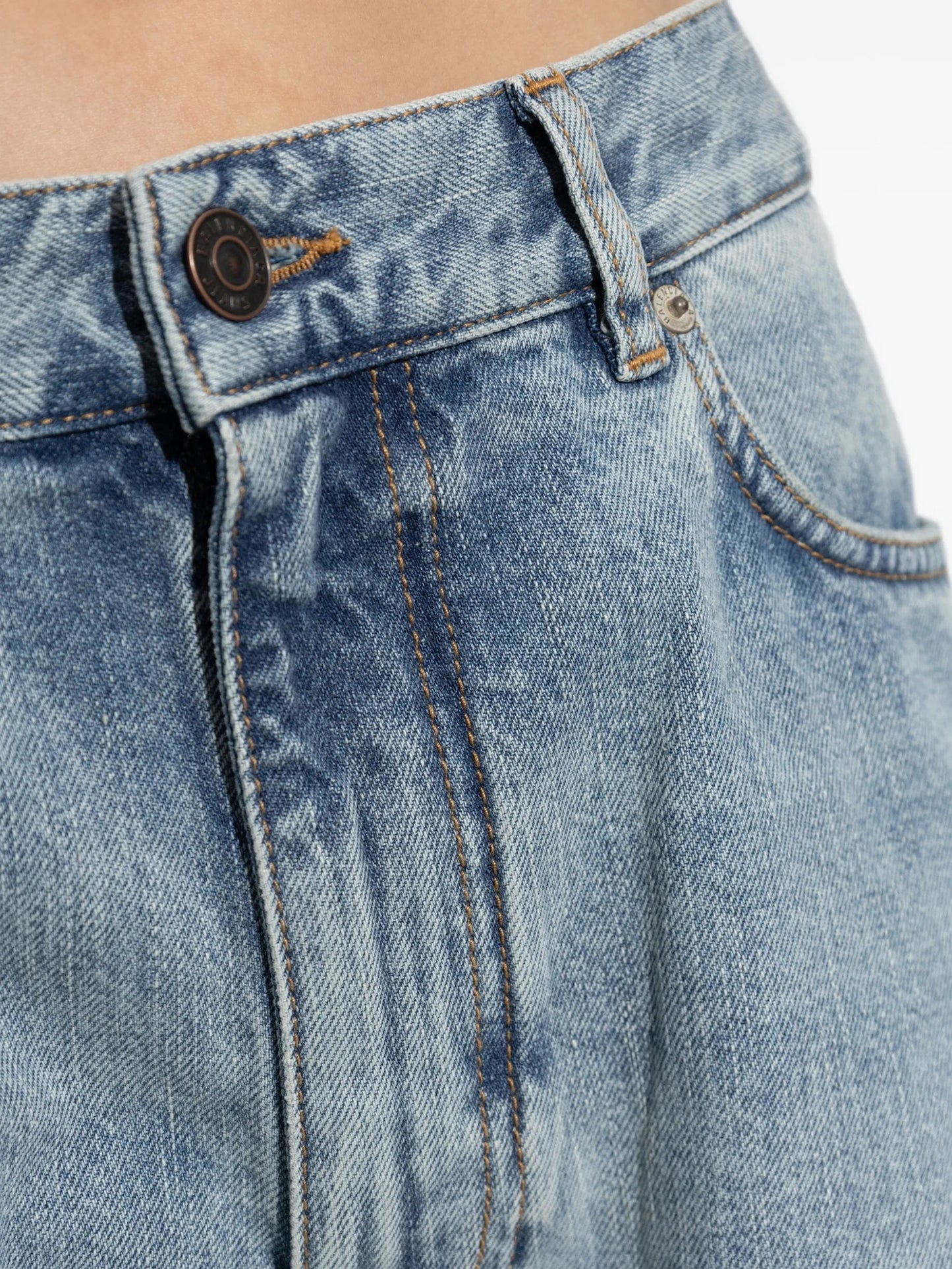 five-pocket jeans