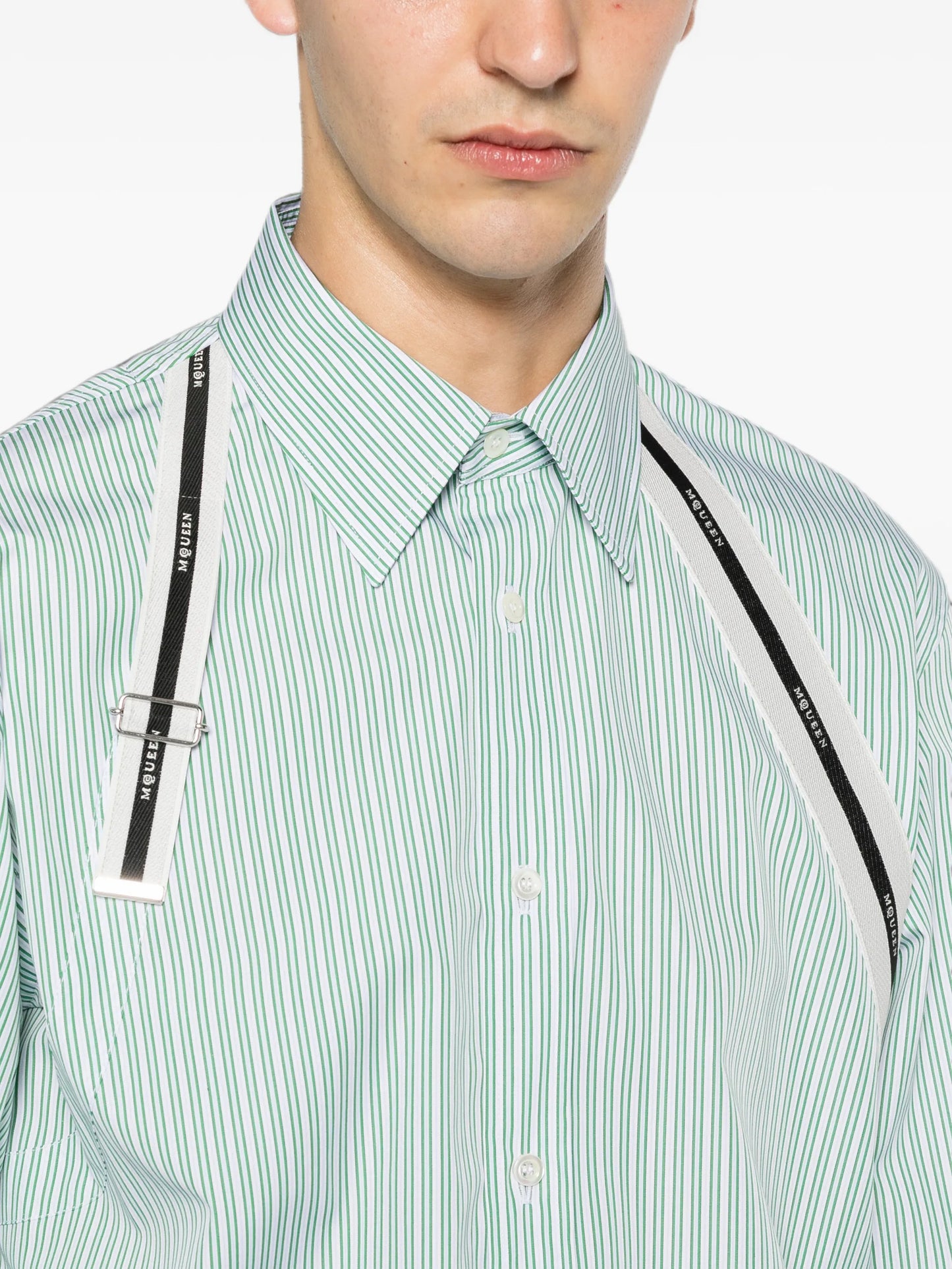 logo Harness shirt in white/light blue