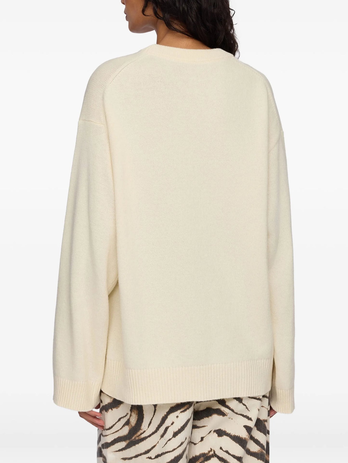 Oversized jumper with strawberry