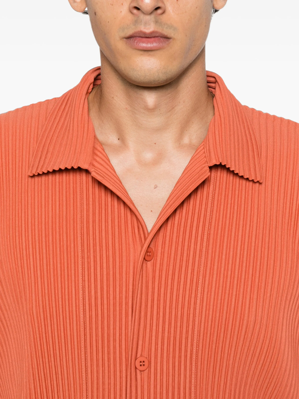 pleated short-sleeve shirt