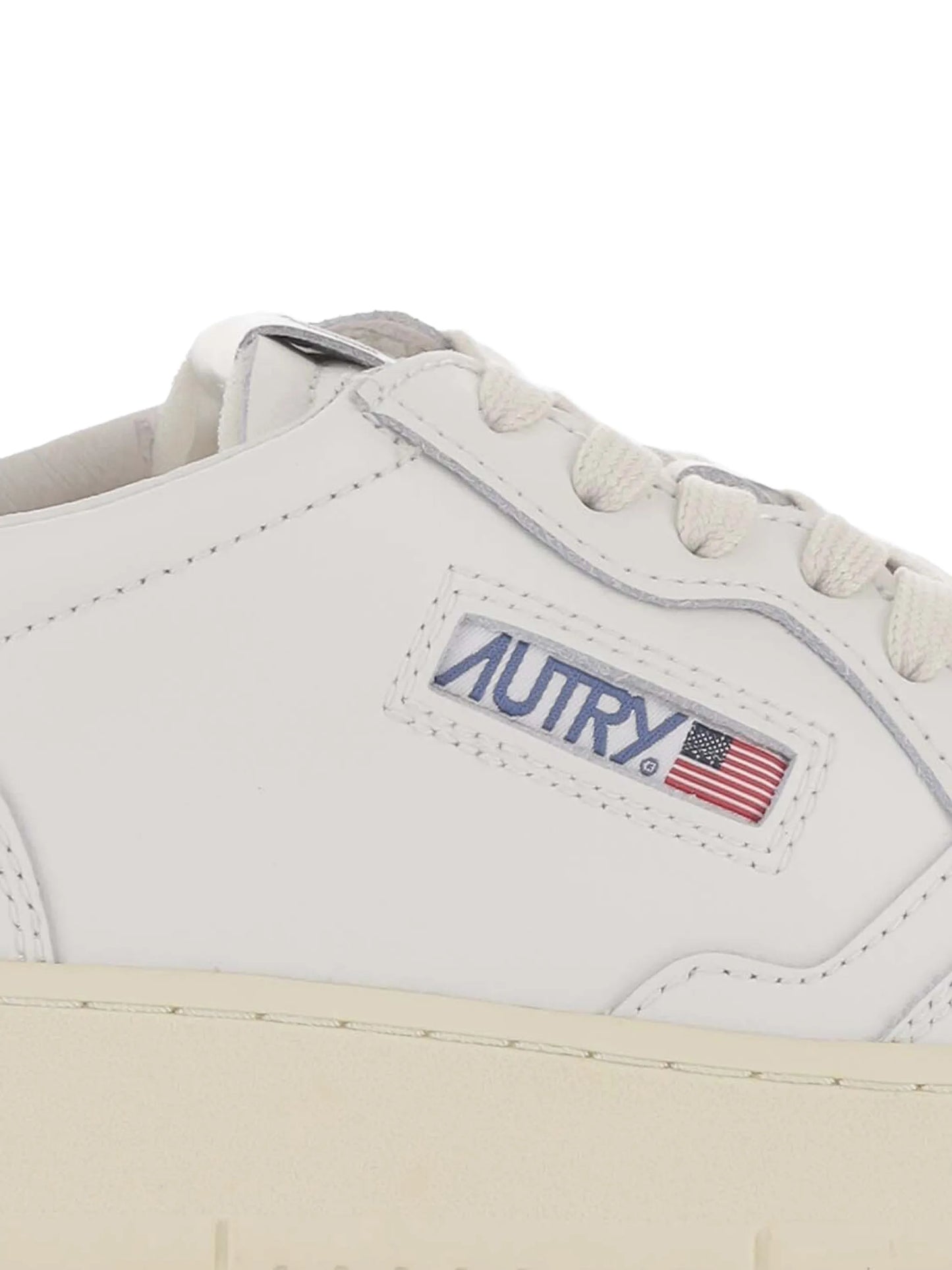 Medalist low sneakers