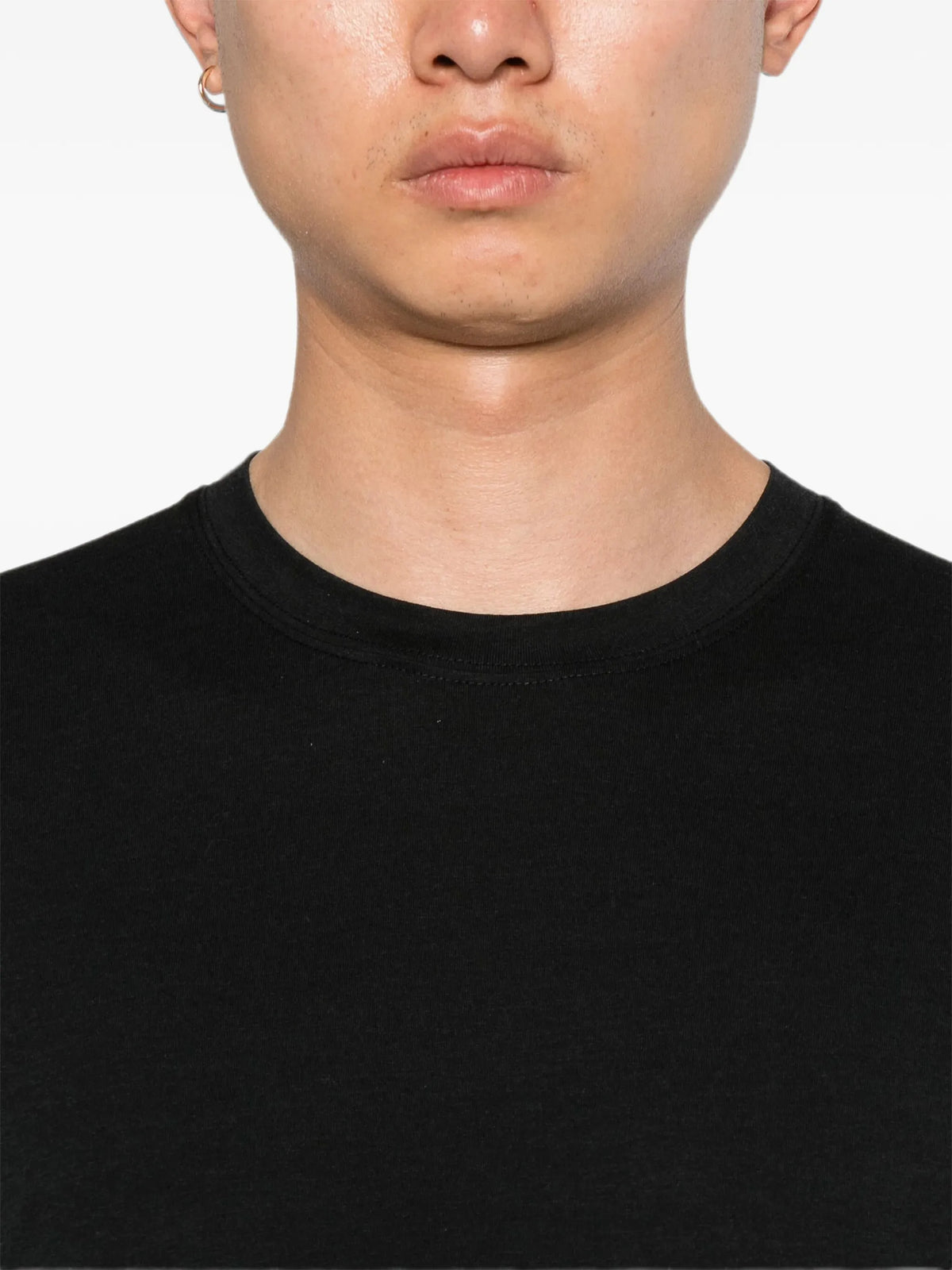crew-neck long-sleeve sweater