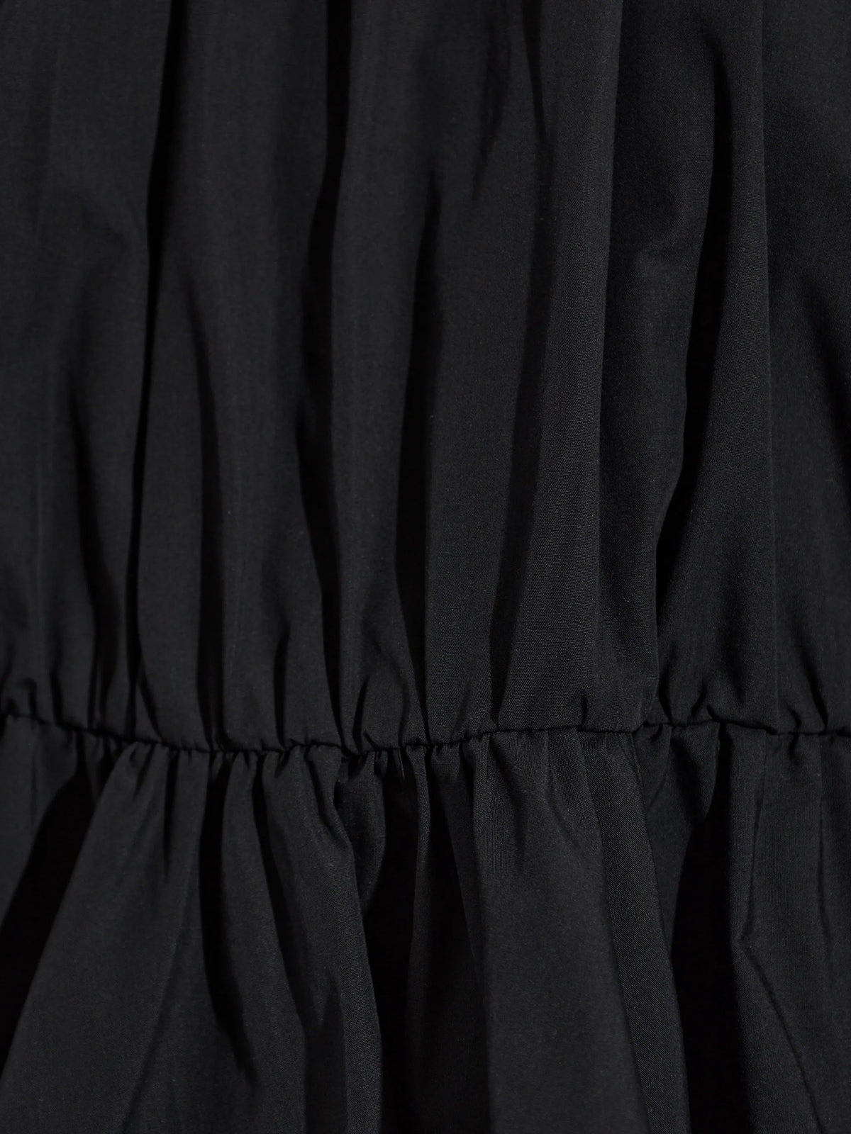 puff-sleeves blouse