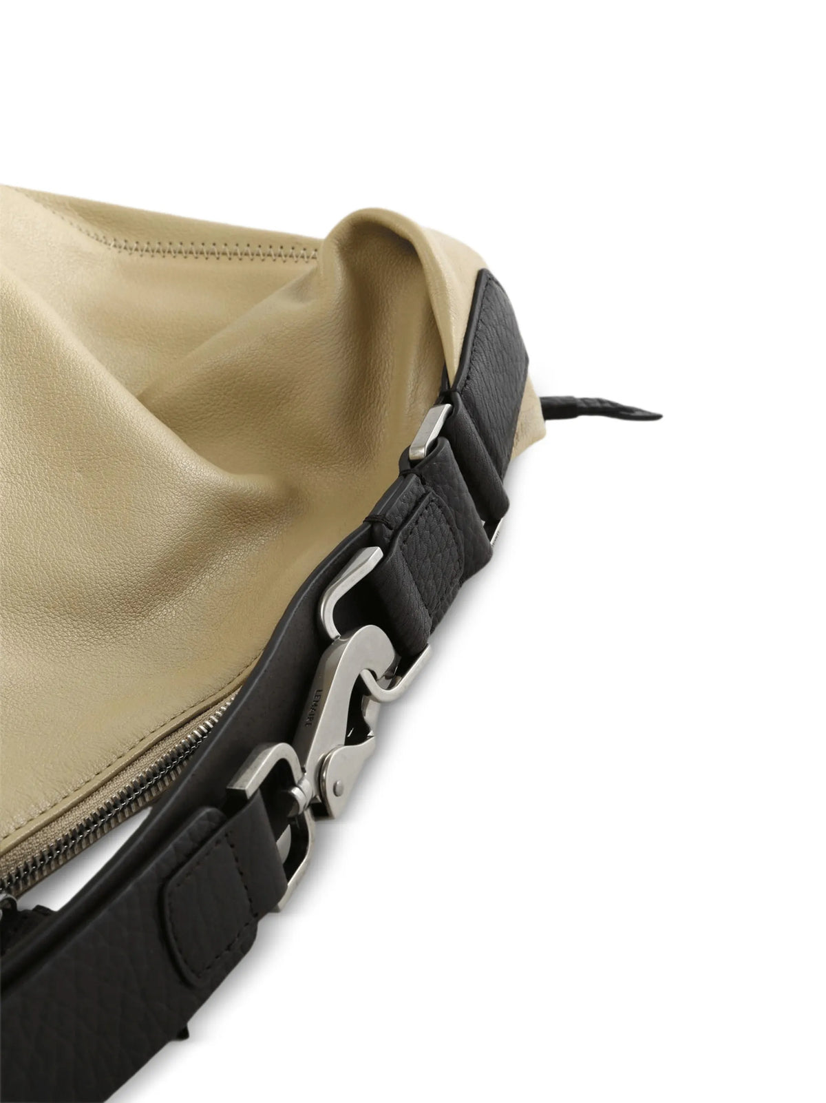 Quiver Clip leather shoulder bag