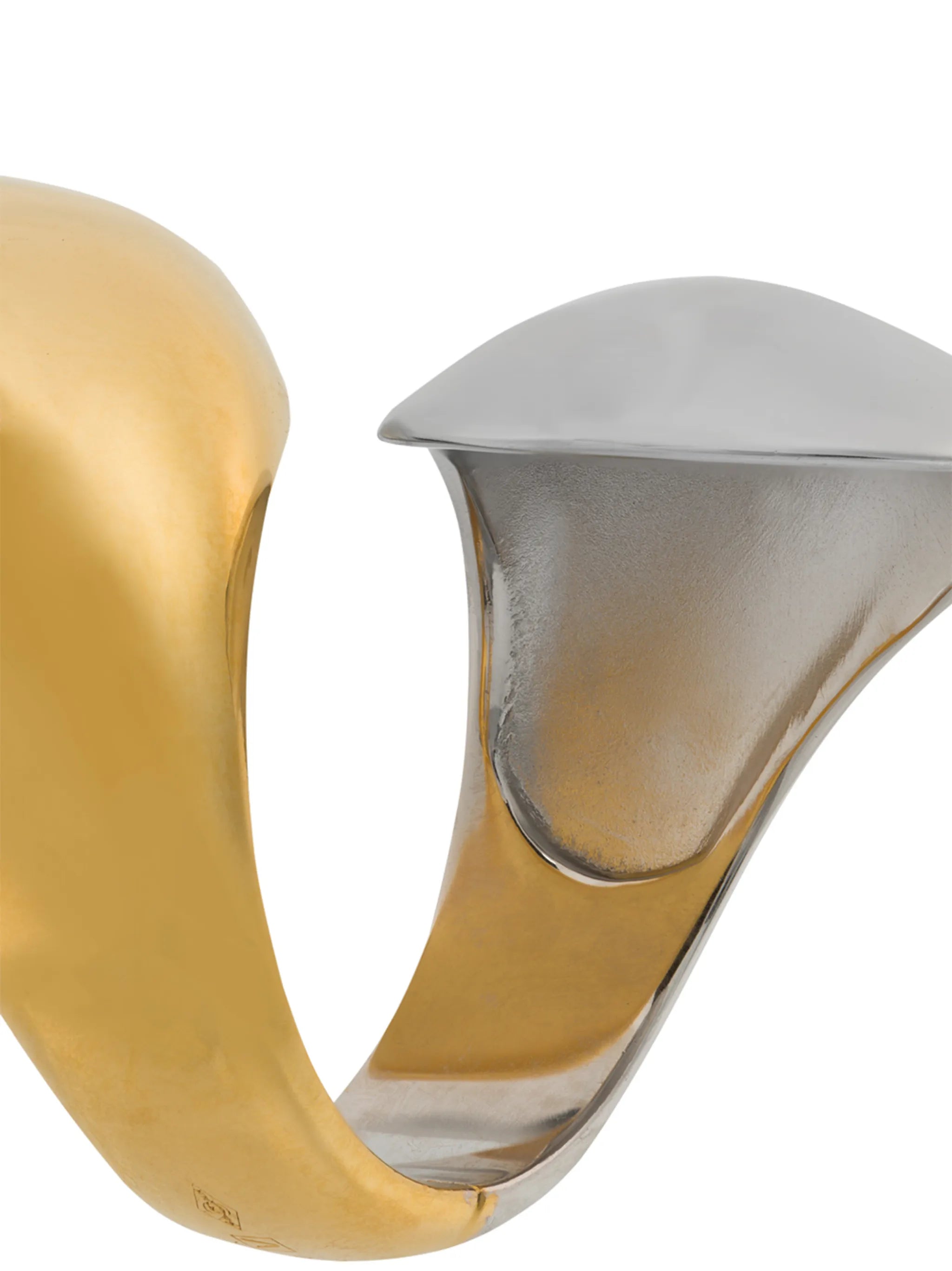 Petal Metallic Ring