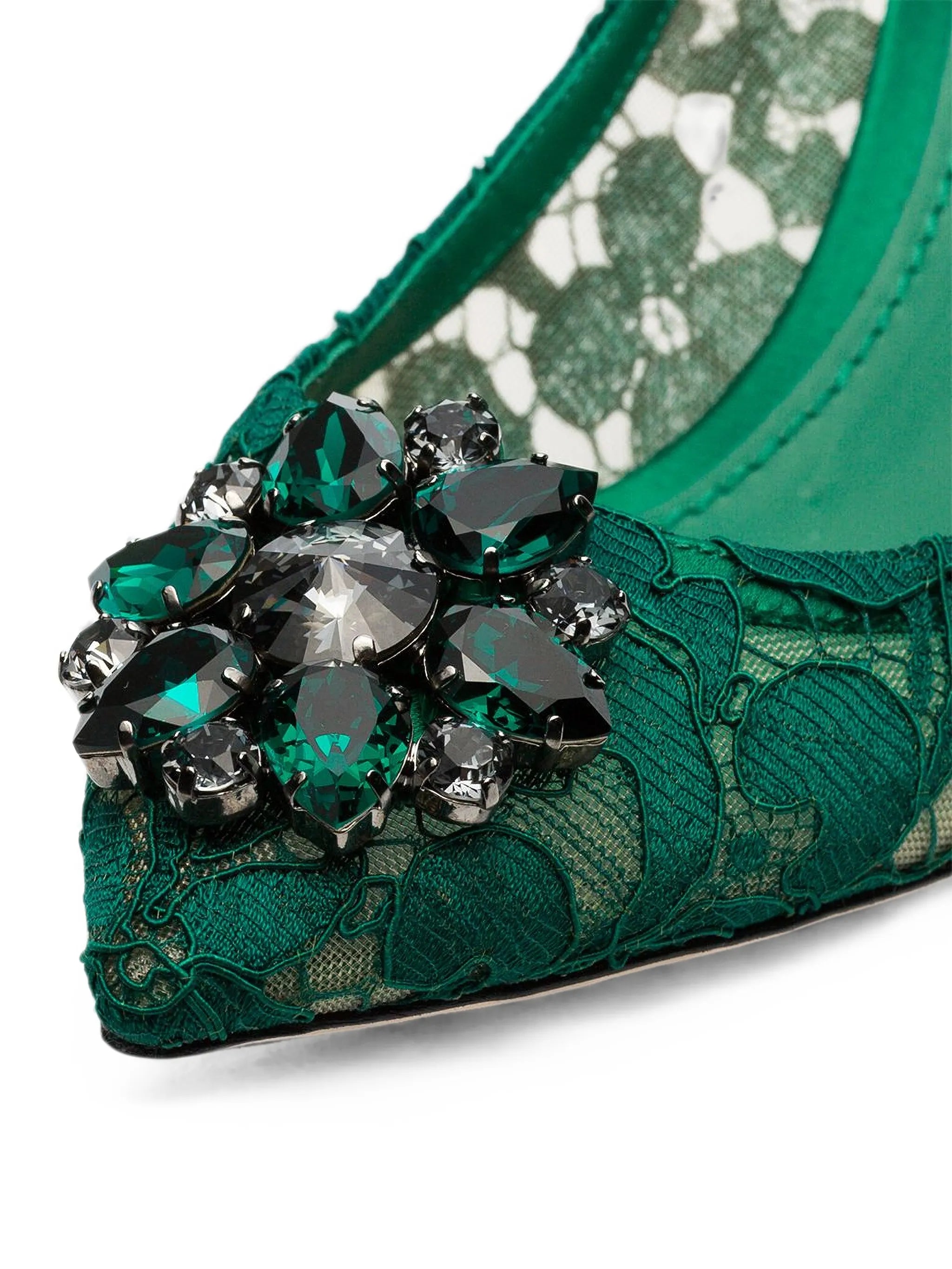 Belluci lace brooch-detail pumps