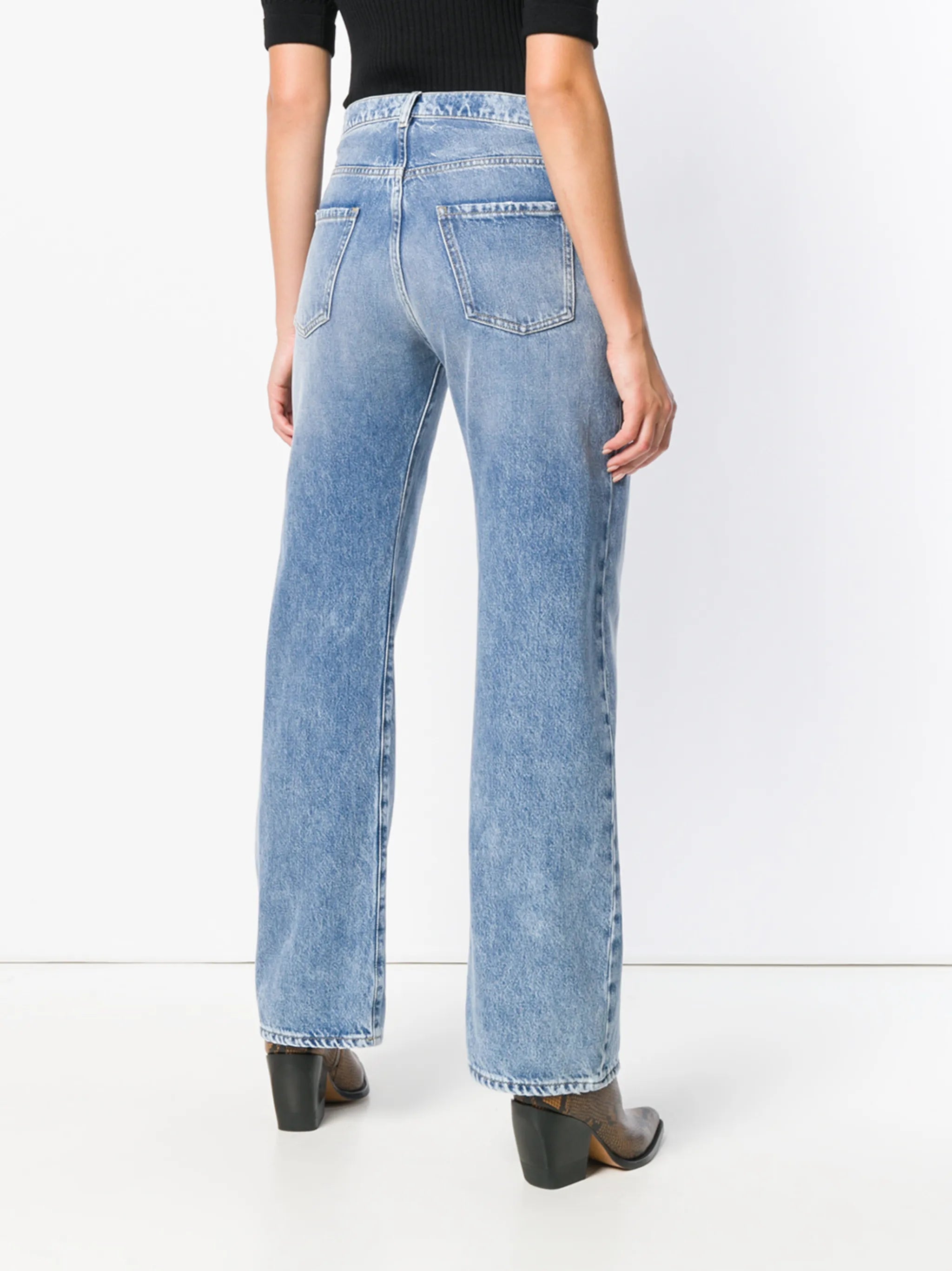 straight jeans with contrasted pockets