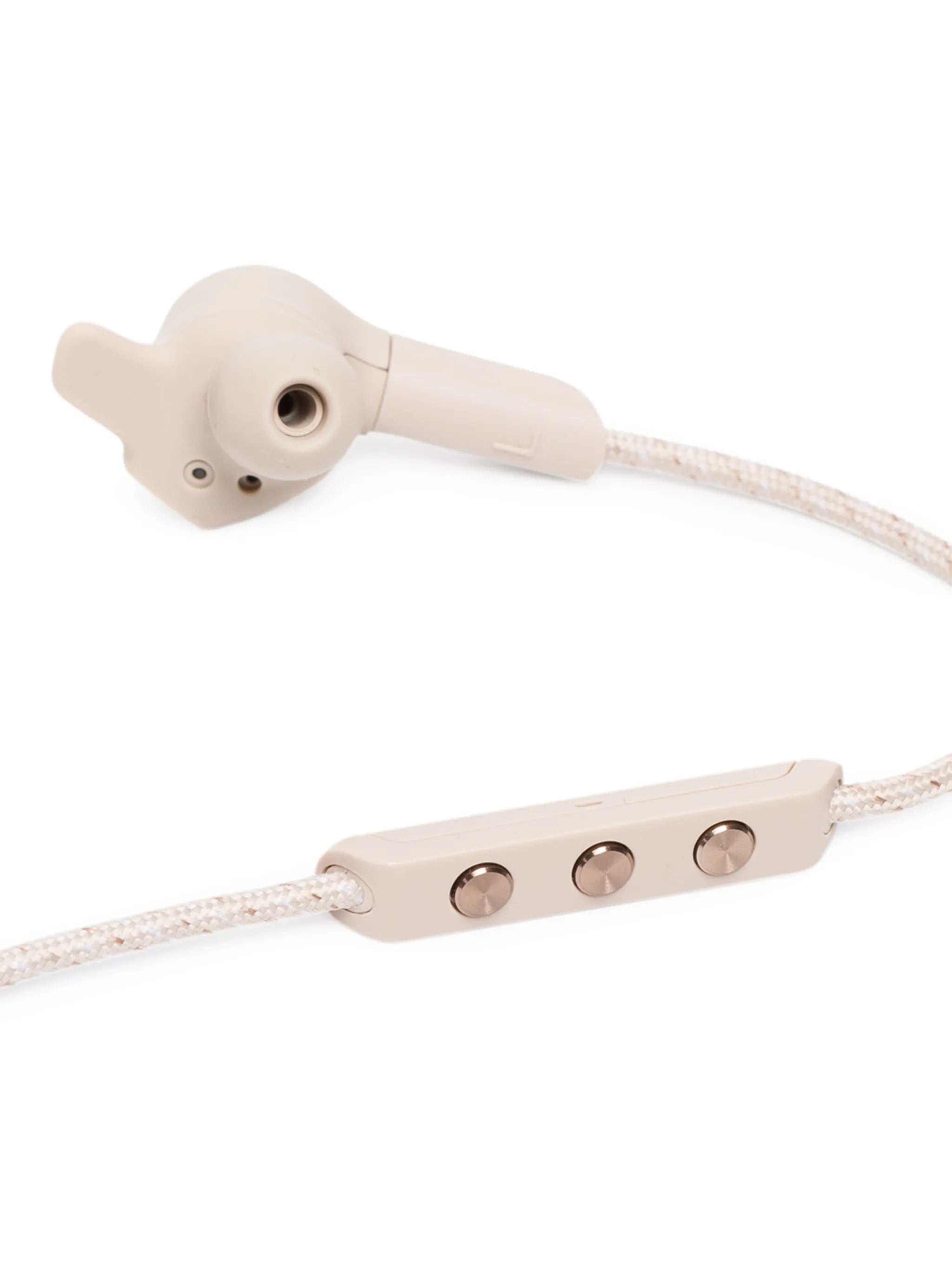 neutral E6 earphones
