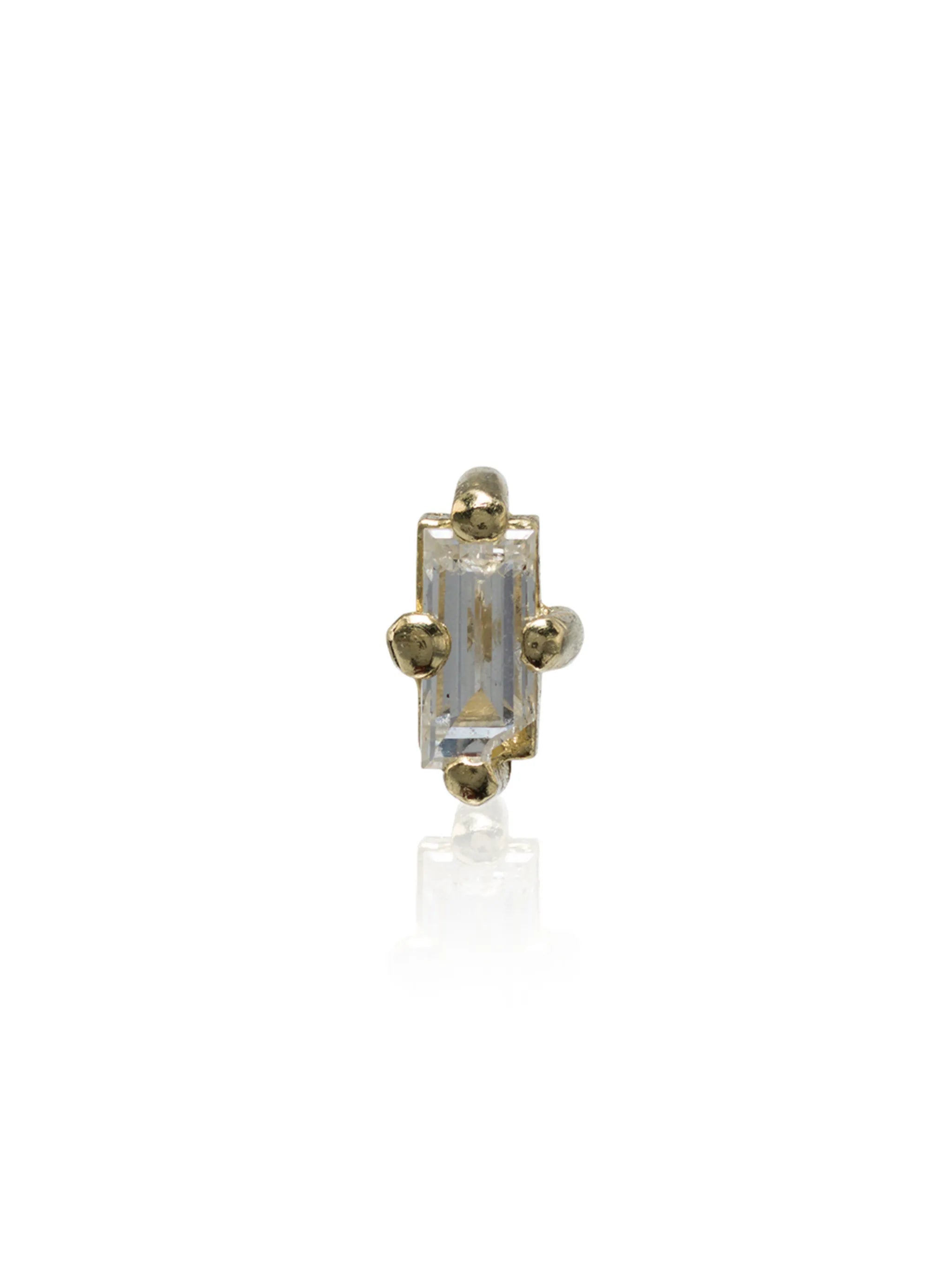 18kt yellow gold white diamond stud earring
