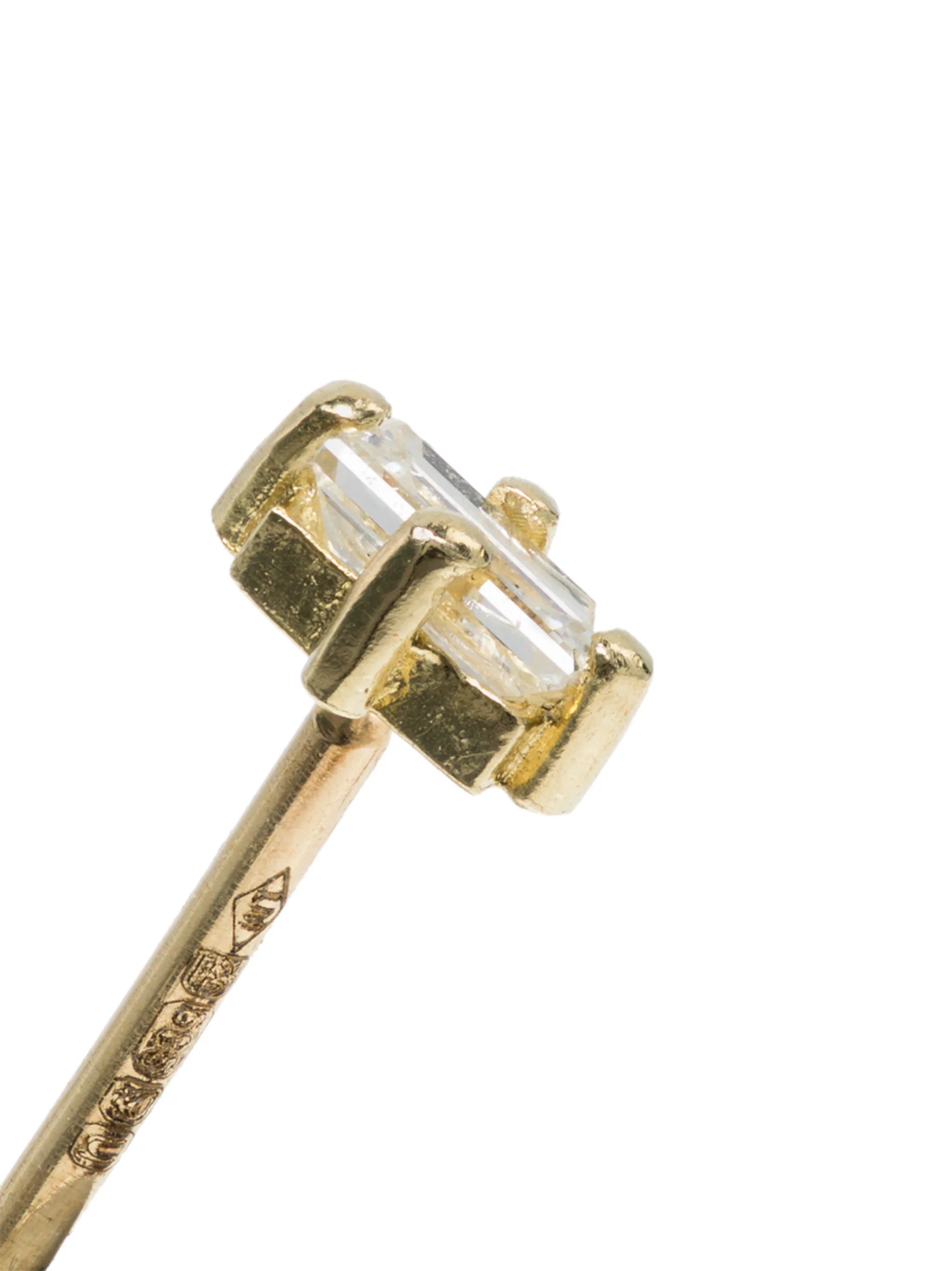 18kt yellow gold white diamond stud earring