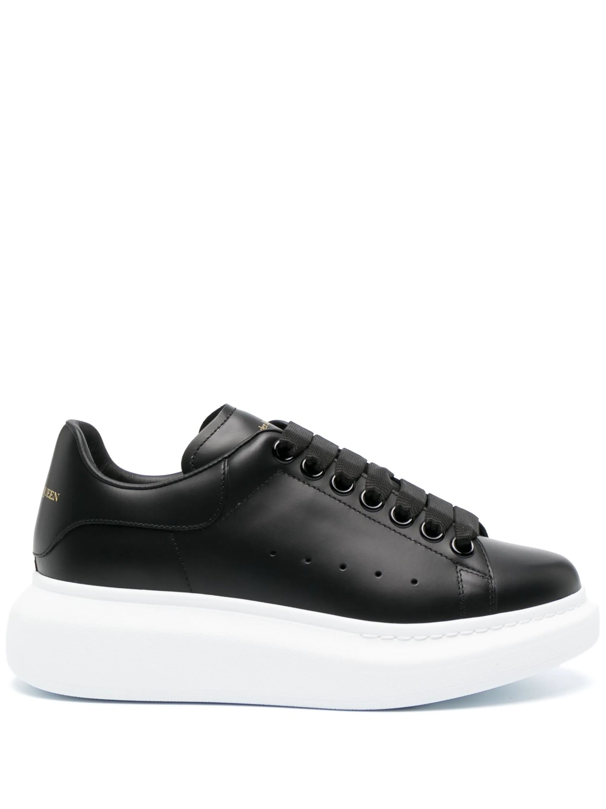 Oversized low-top sneakers