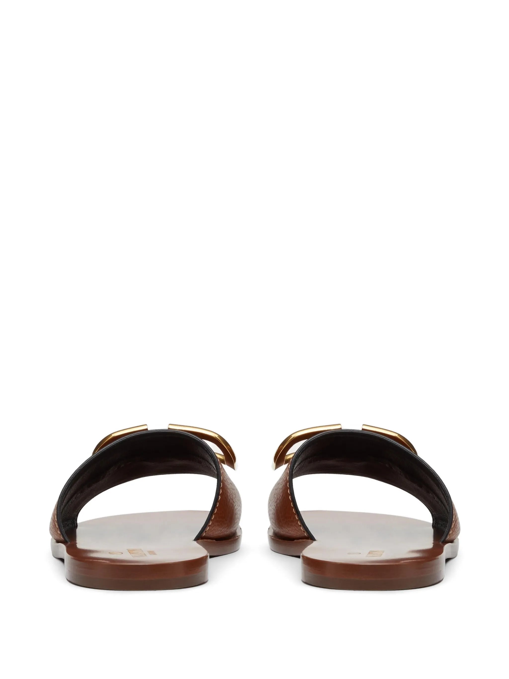 VLogo Signature slide sandals in grainy cowhide with accessory