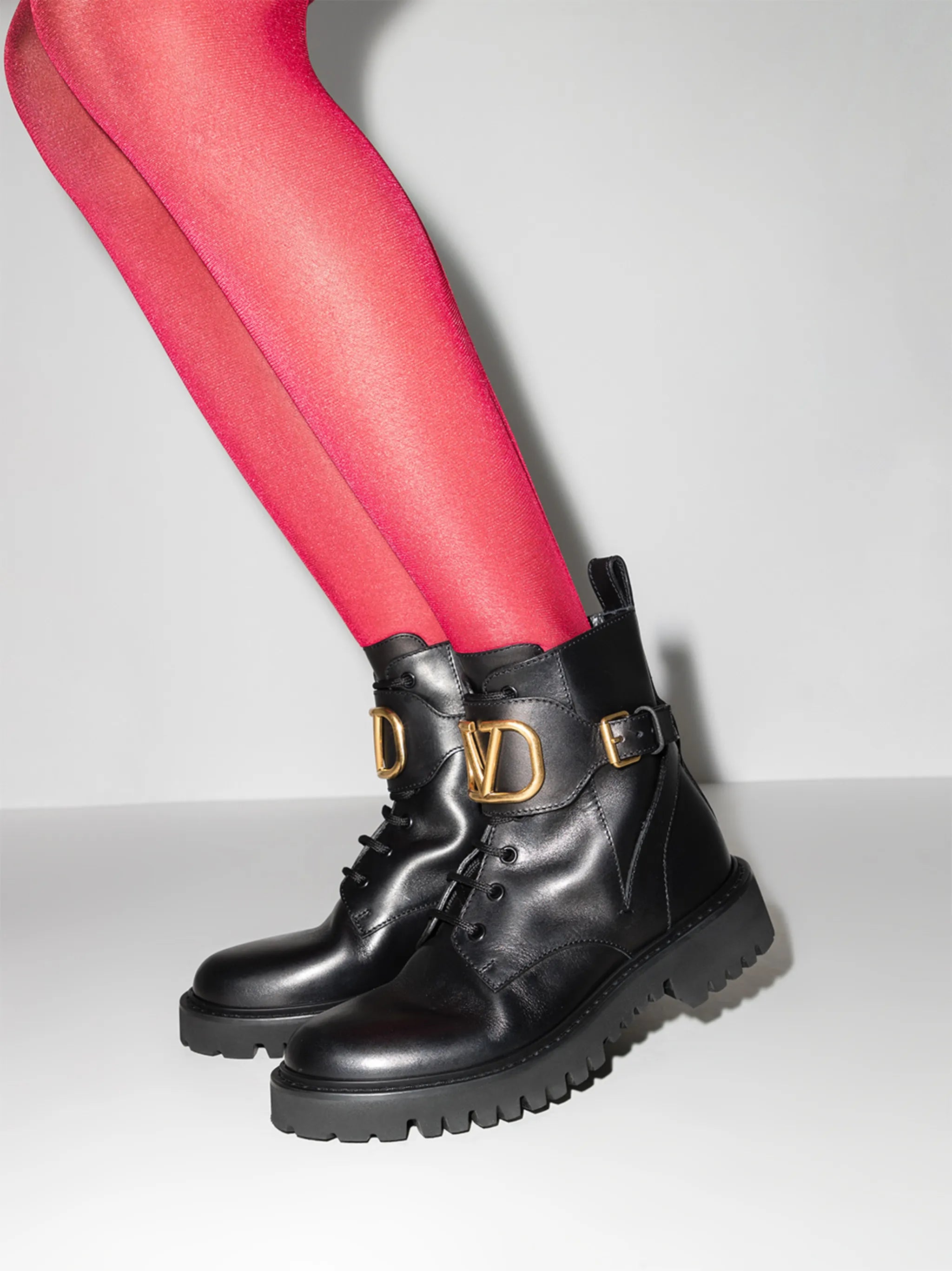 45mm VLogo Signature combat boots
