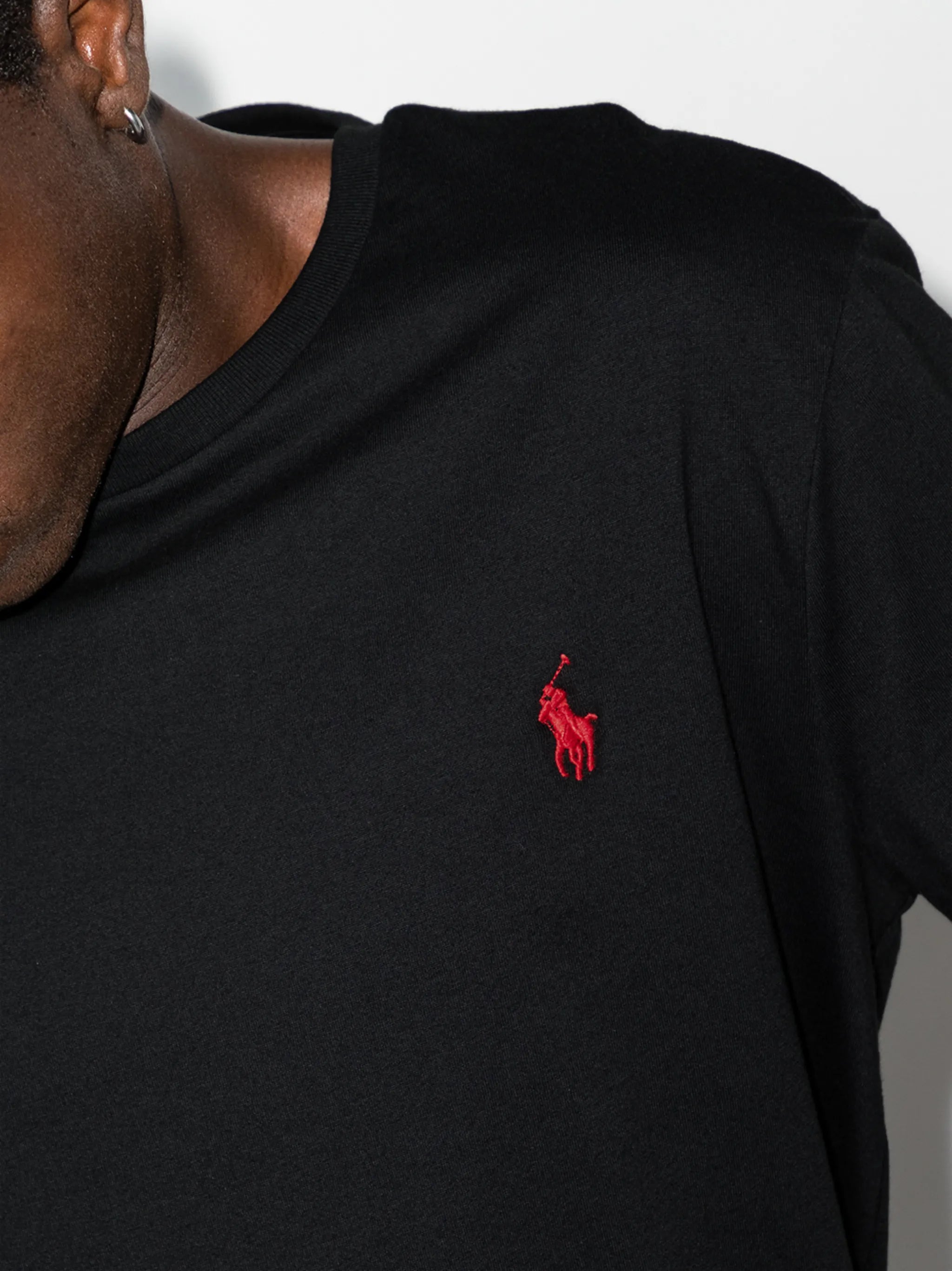 logo-embroidered T-shirt