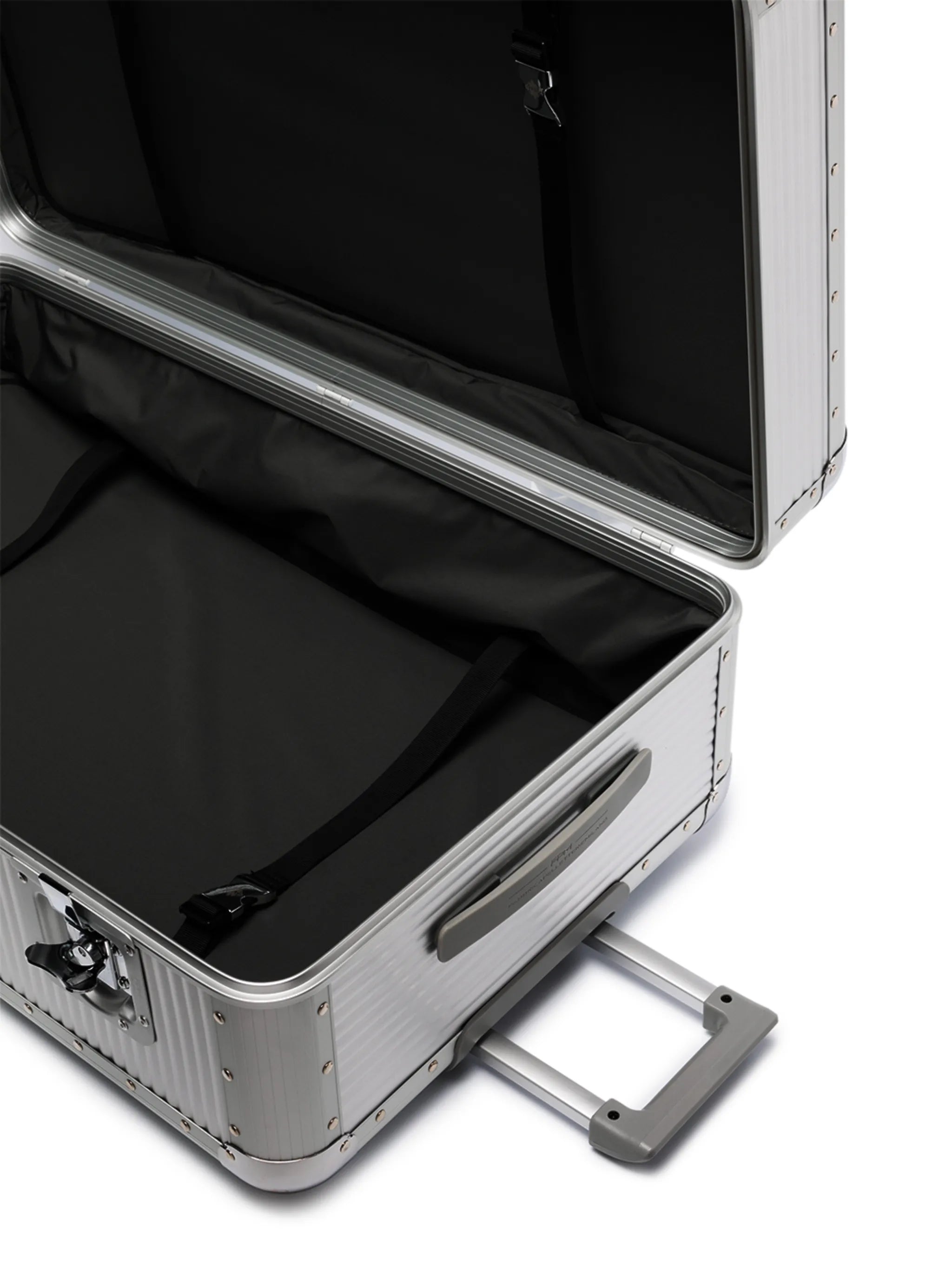 Bank S Spinner 84 suitcase