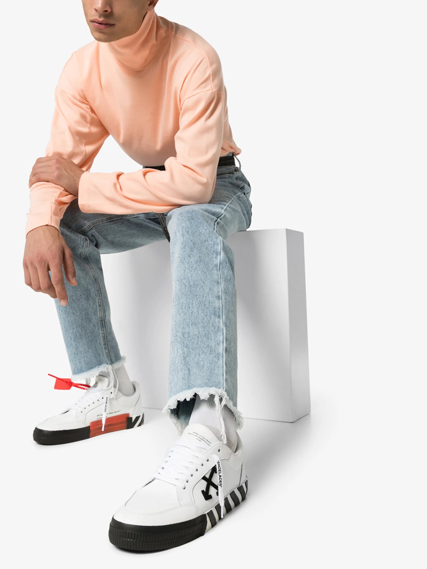 Vulcanized low-top platform sneakers