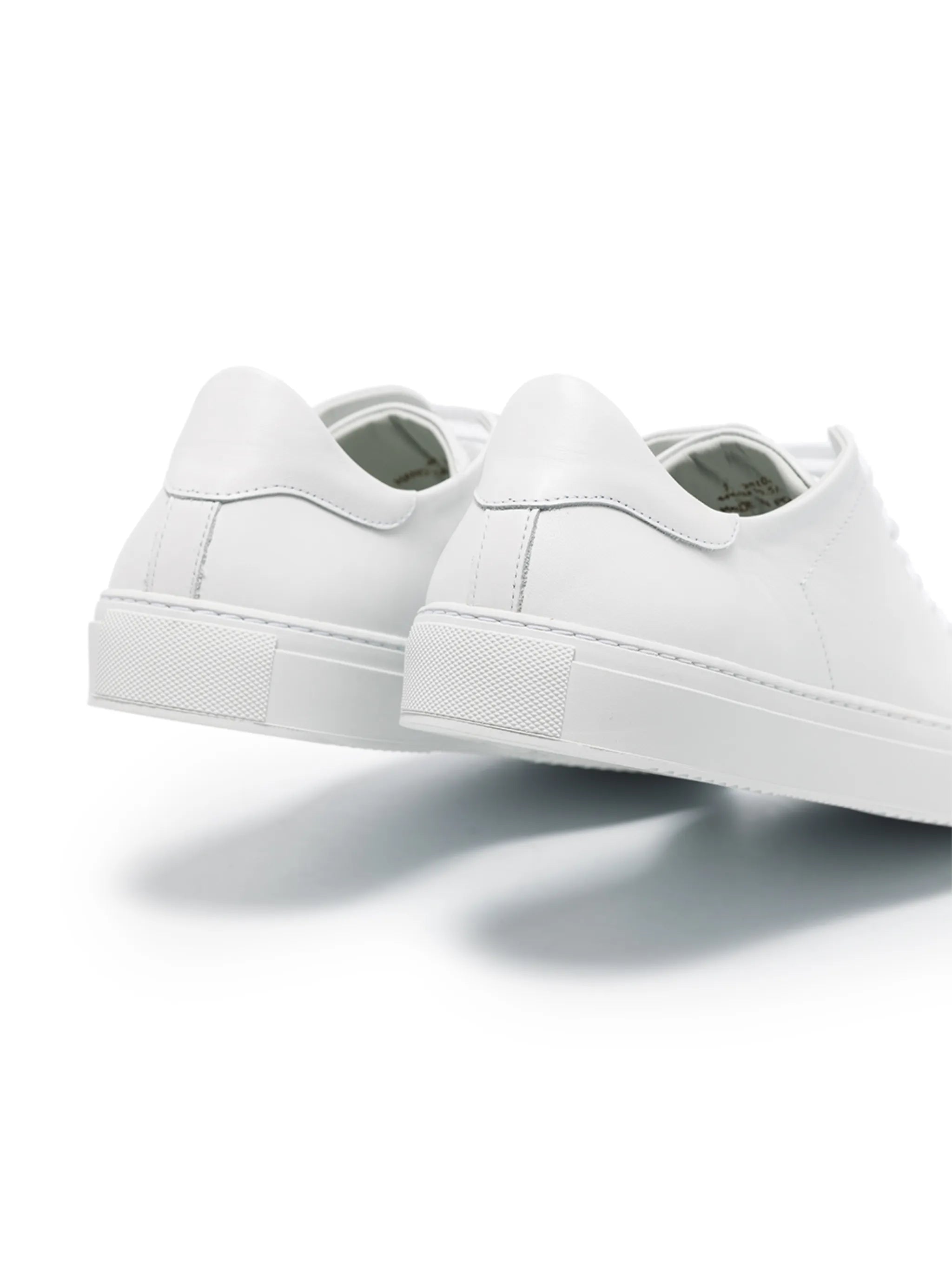 Clean 90 logo round-toe sneakers