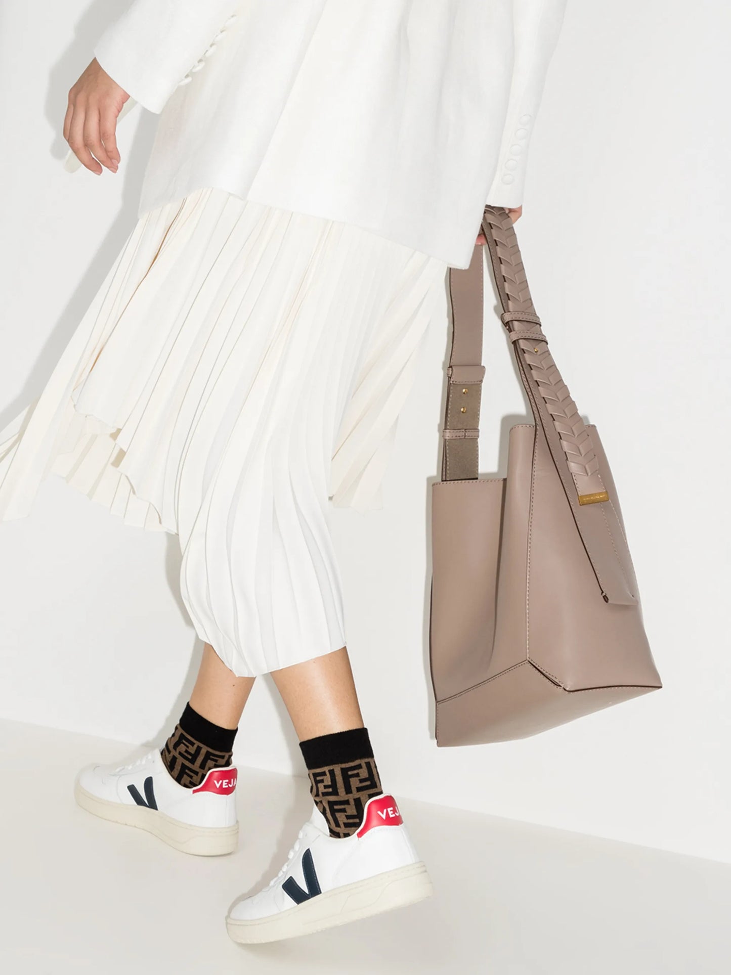 low top lace-up sneakers