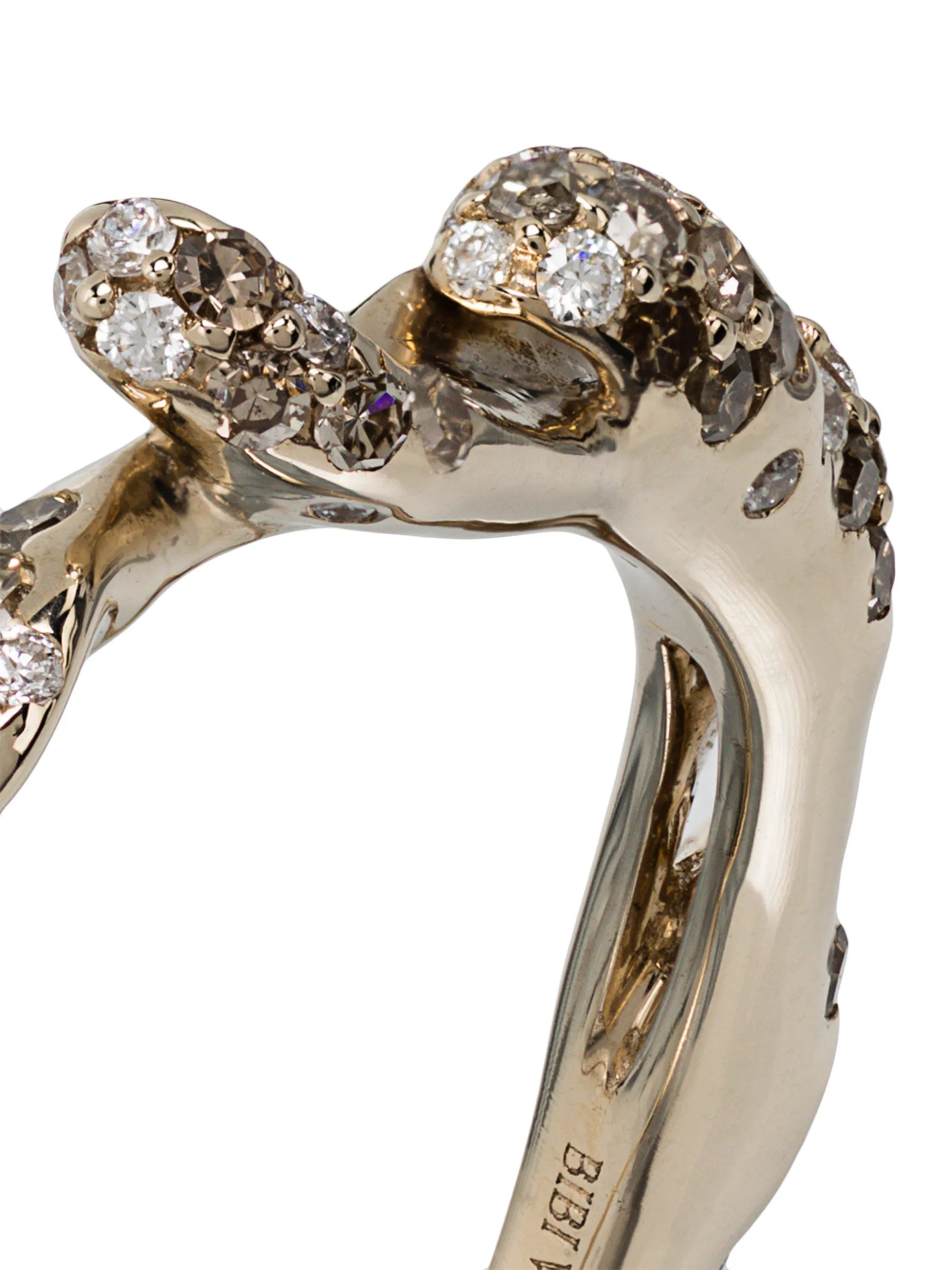 18kt white gold wave diamond stackable ring