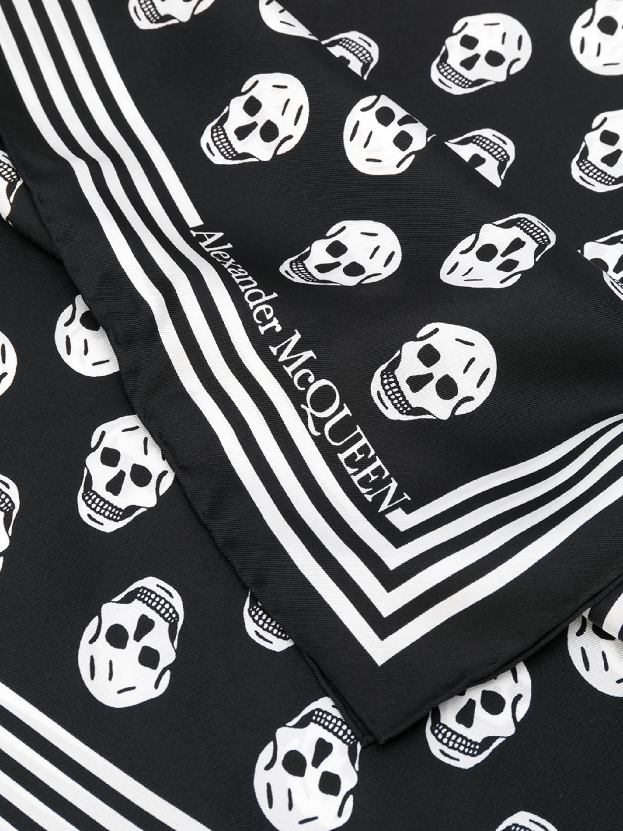 mini skull-print scarf