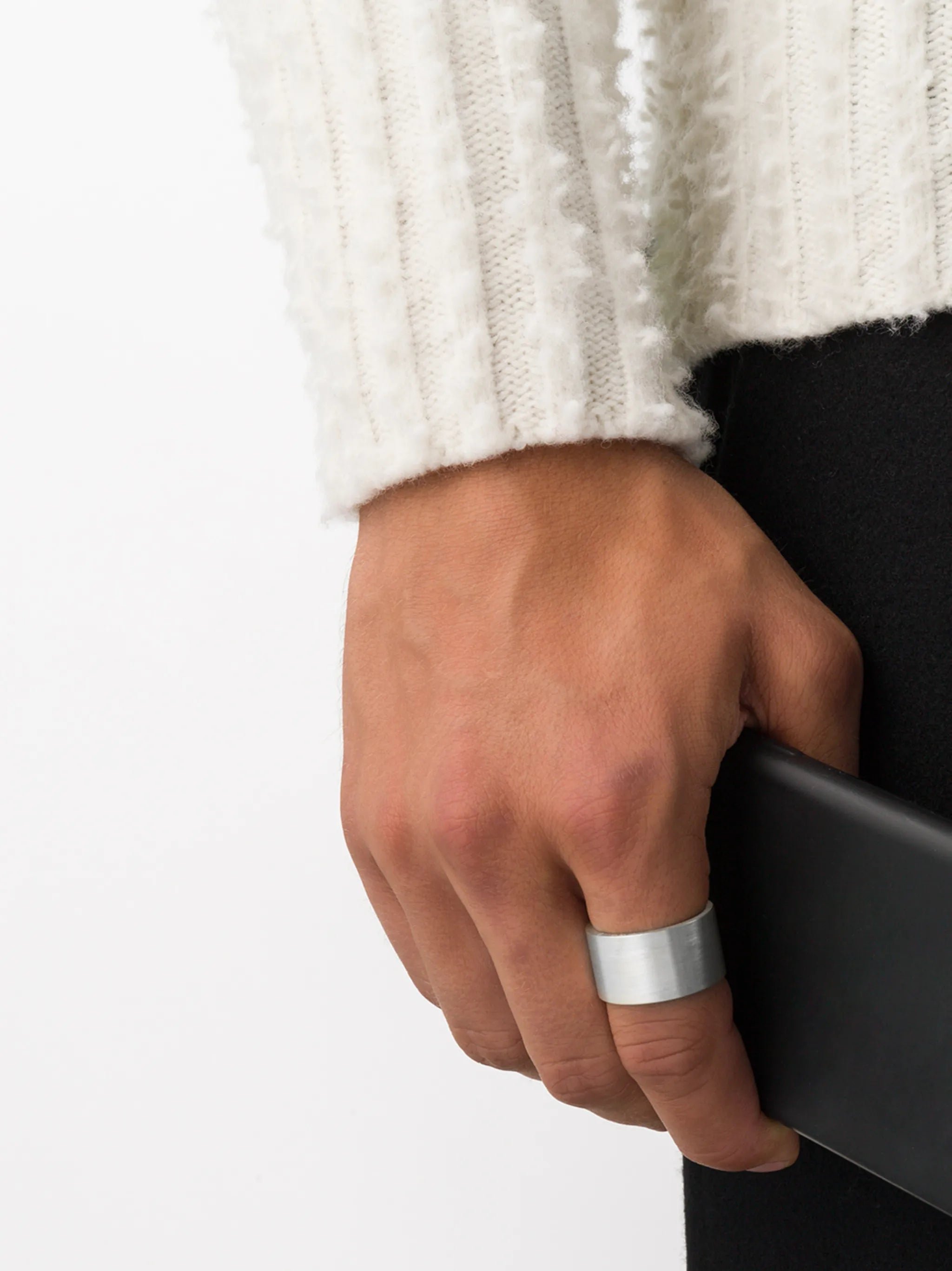 Le 19 Grammes ribbon ring