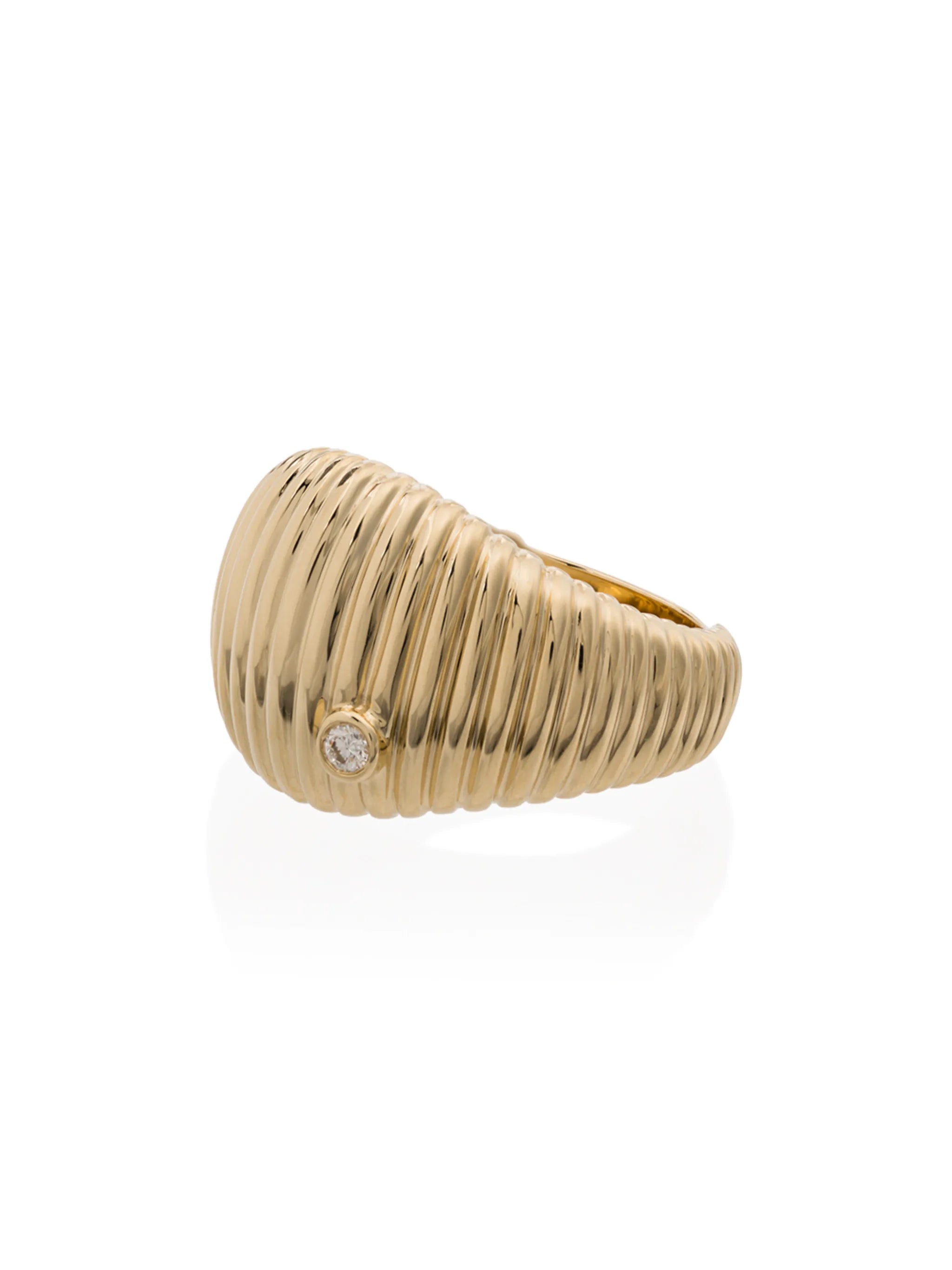 18kt gold ridged diamond ring