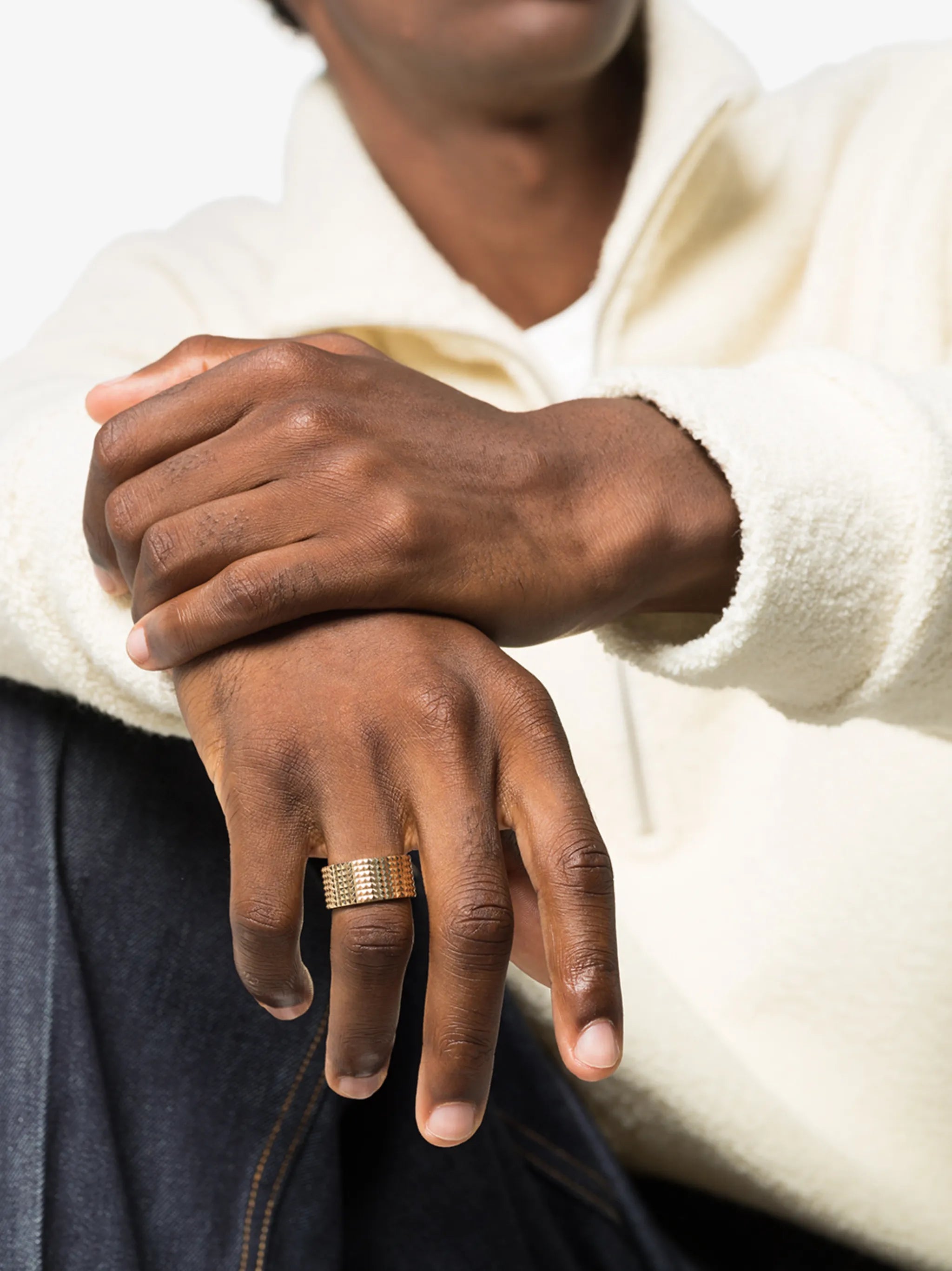 Guilloche smooth ring