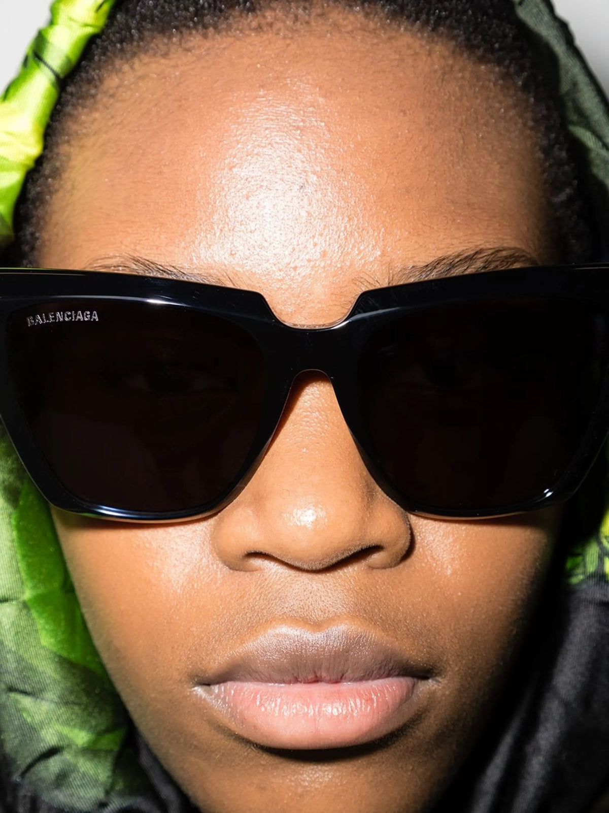 logo-engraved cat-eye sunglasses