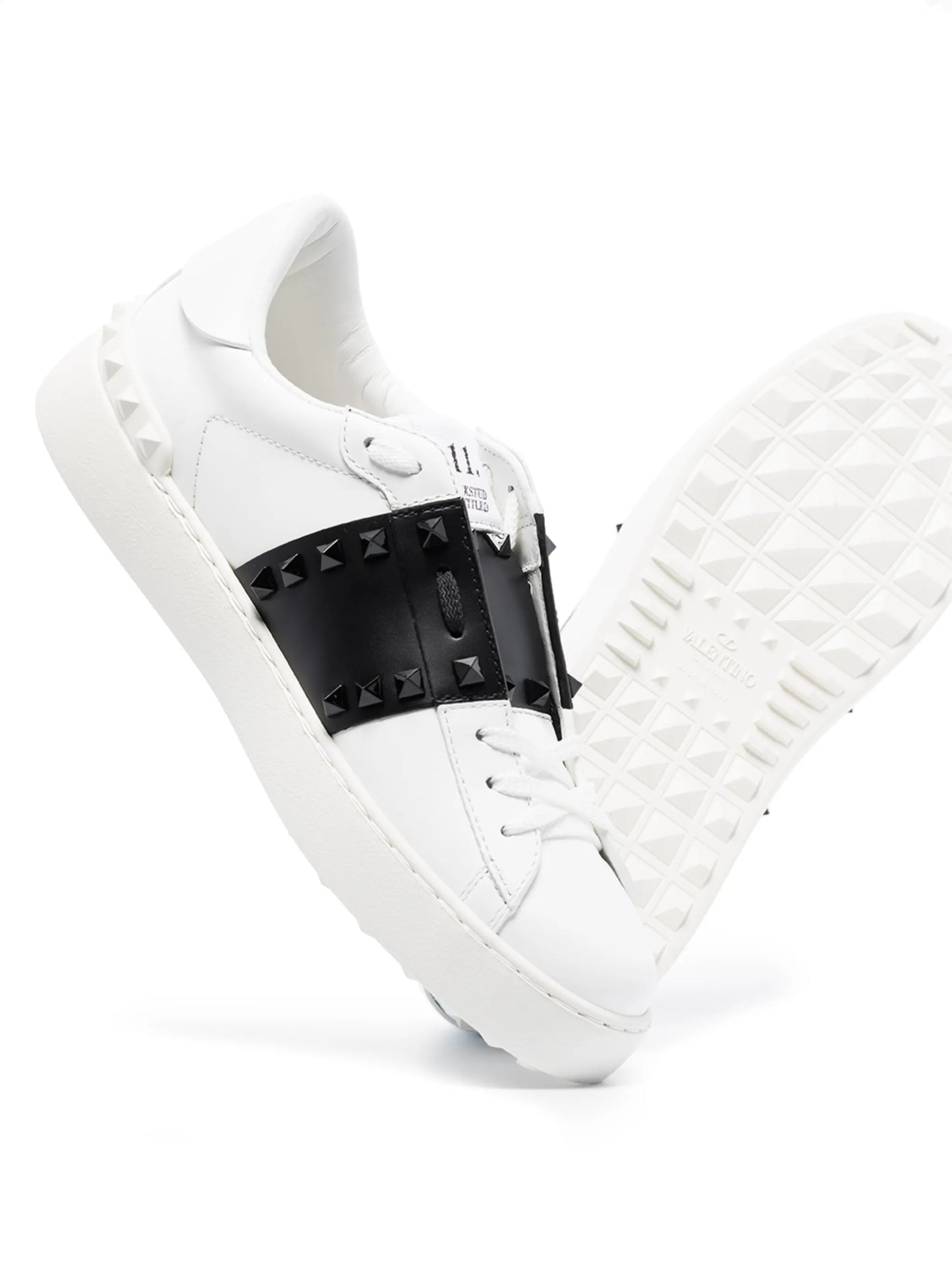 Rockstud leather sneakers