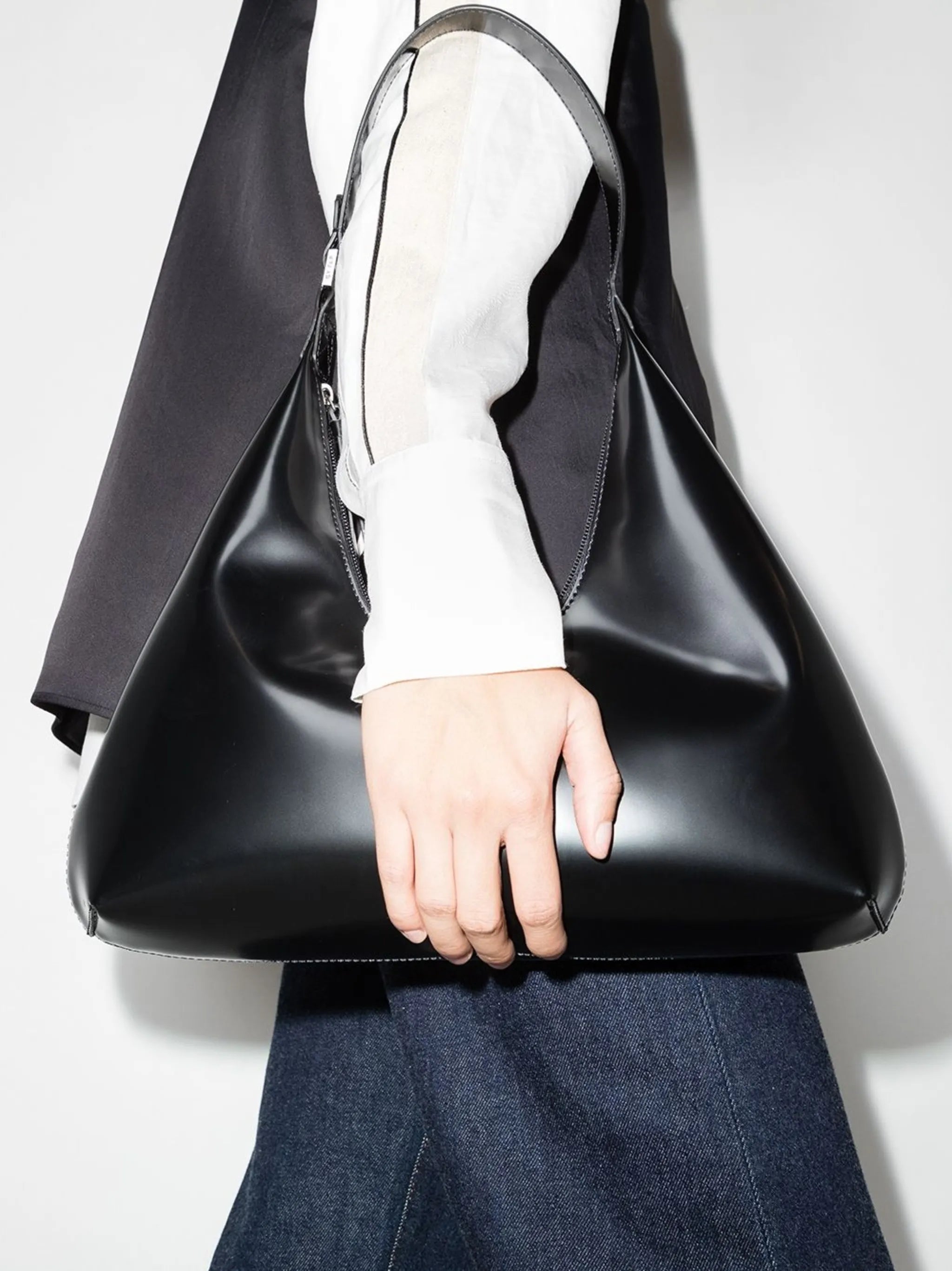 Amber leather shoulder bag