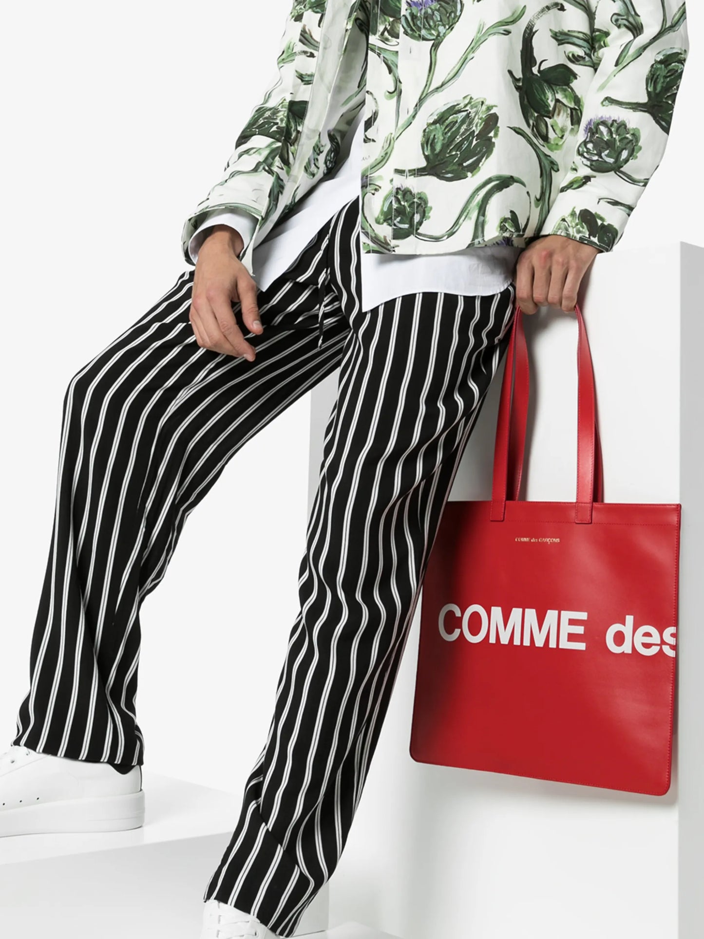 logo-print leather tote bag