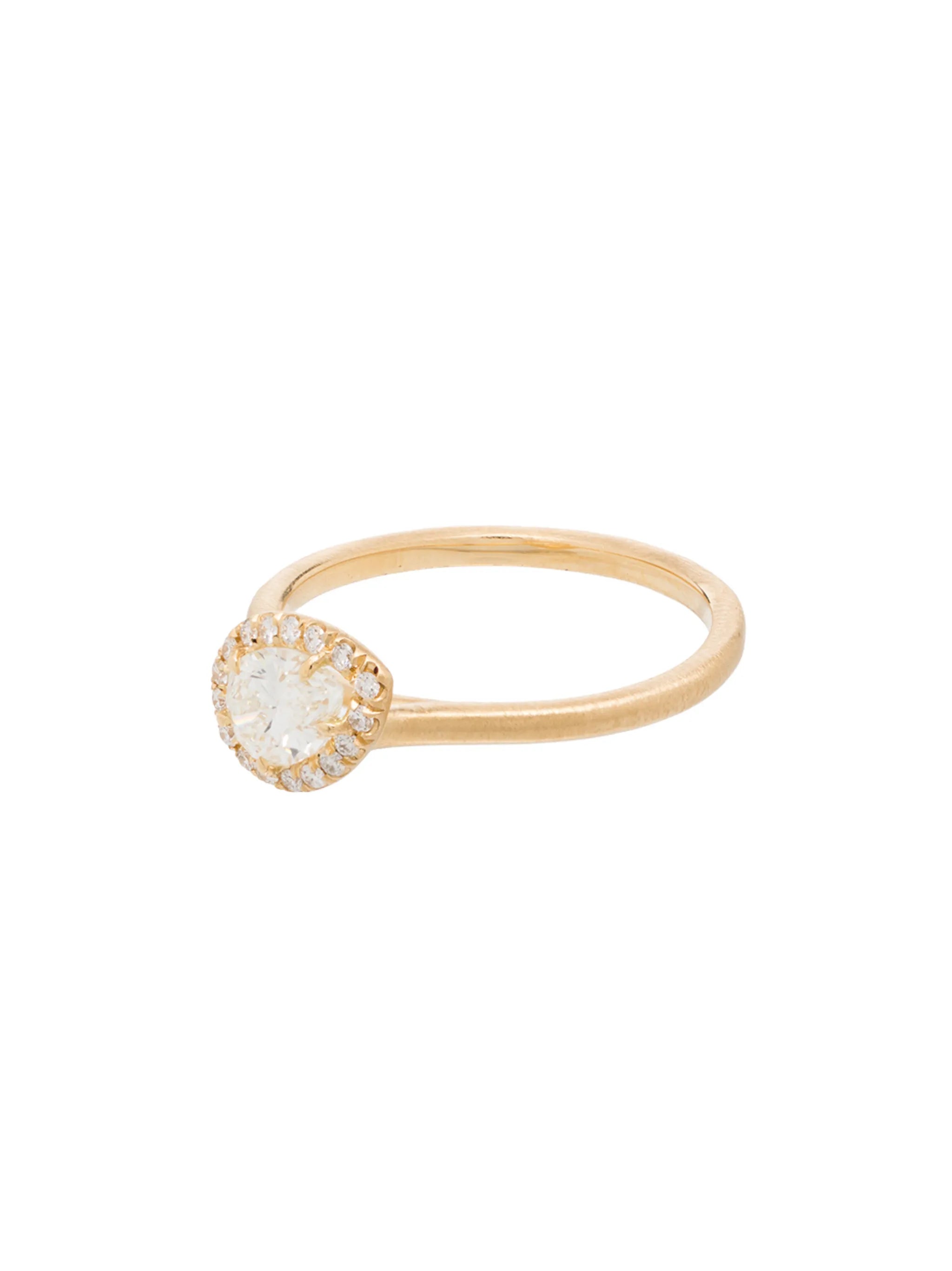 18kt yellow gold pear diamond ring