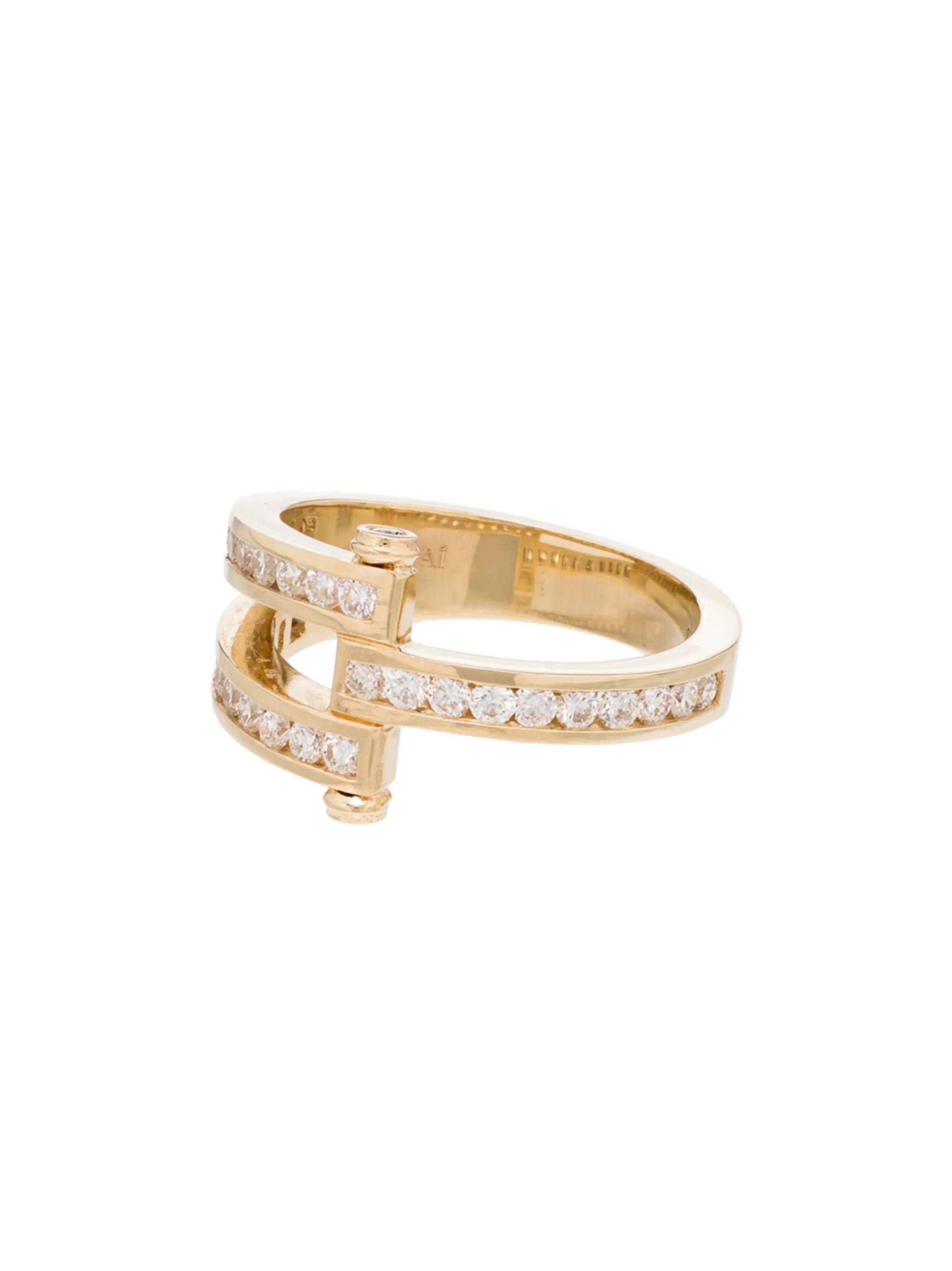 Magna 14kt gold pavé diamond ring