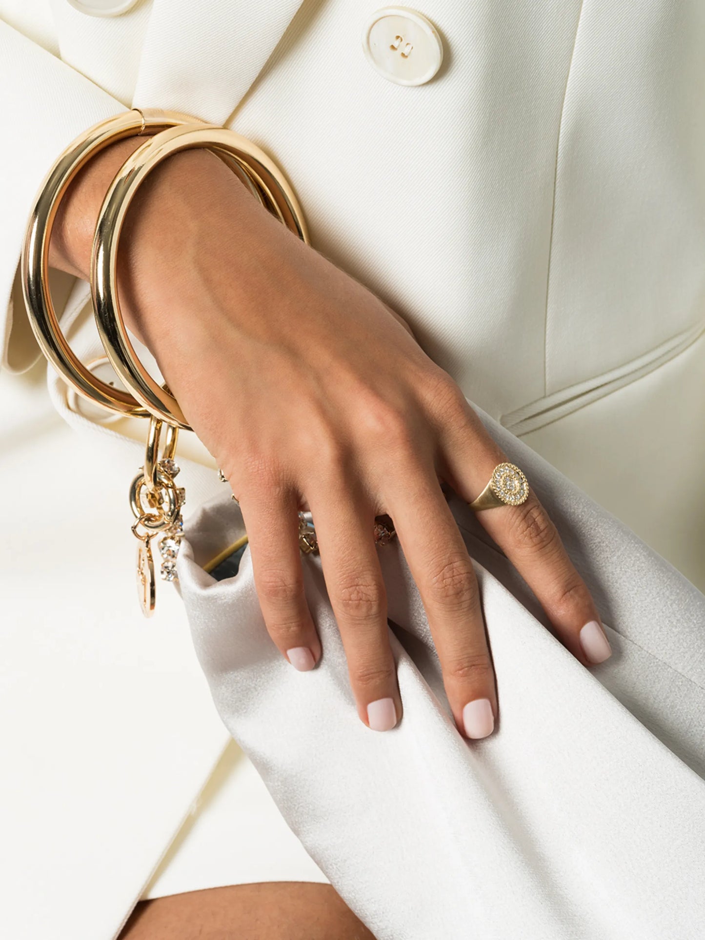 18kt yellow gold pavé diamond signet ring