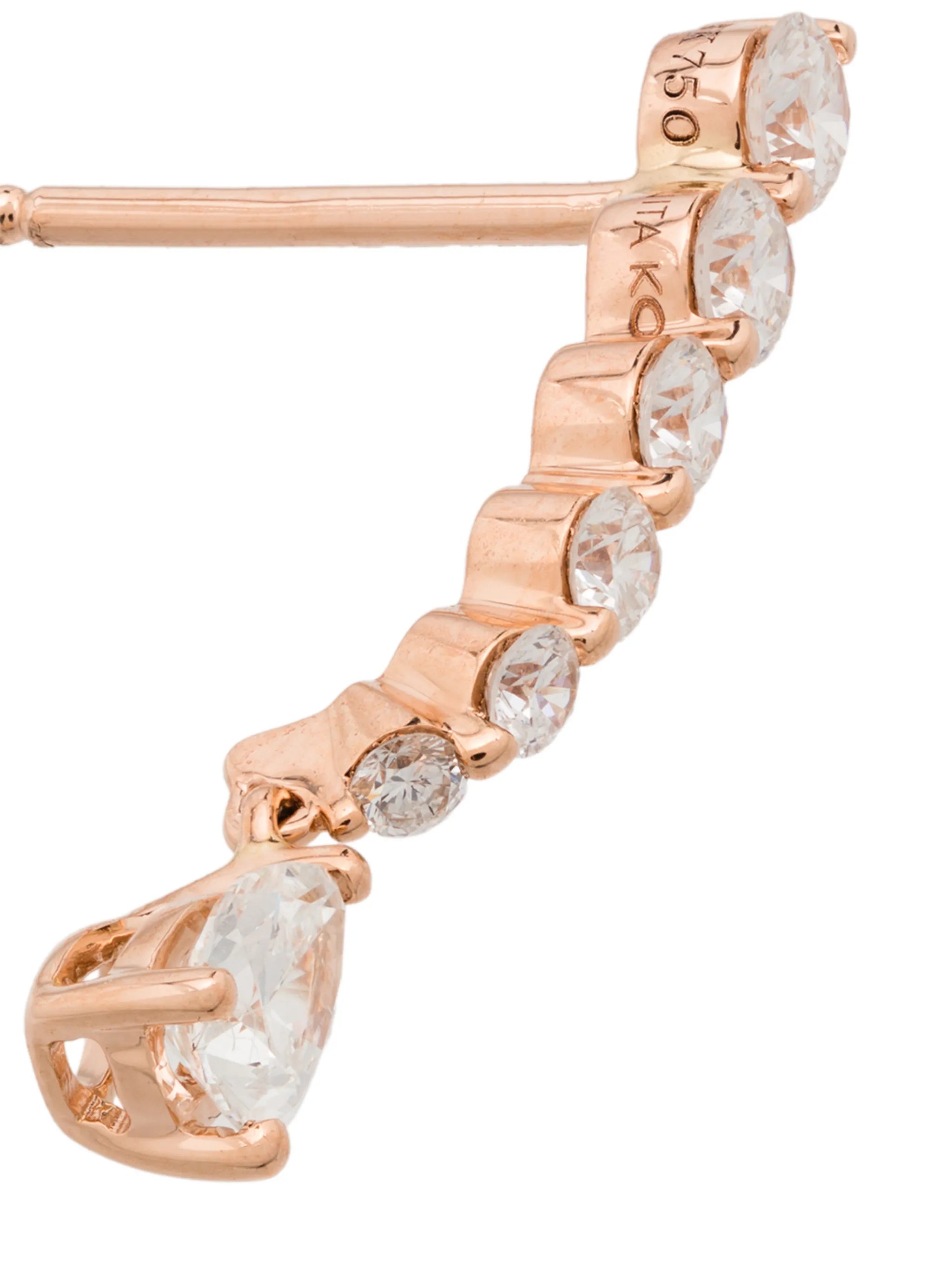 18kt rose gold pear-cut diamond drop earring
