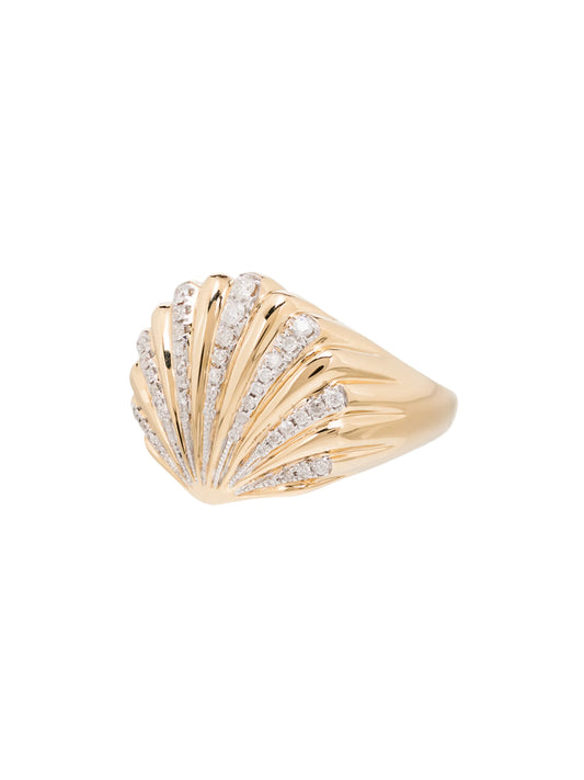 18kt gold diamond shell ring