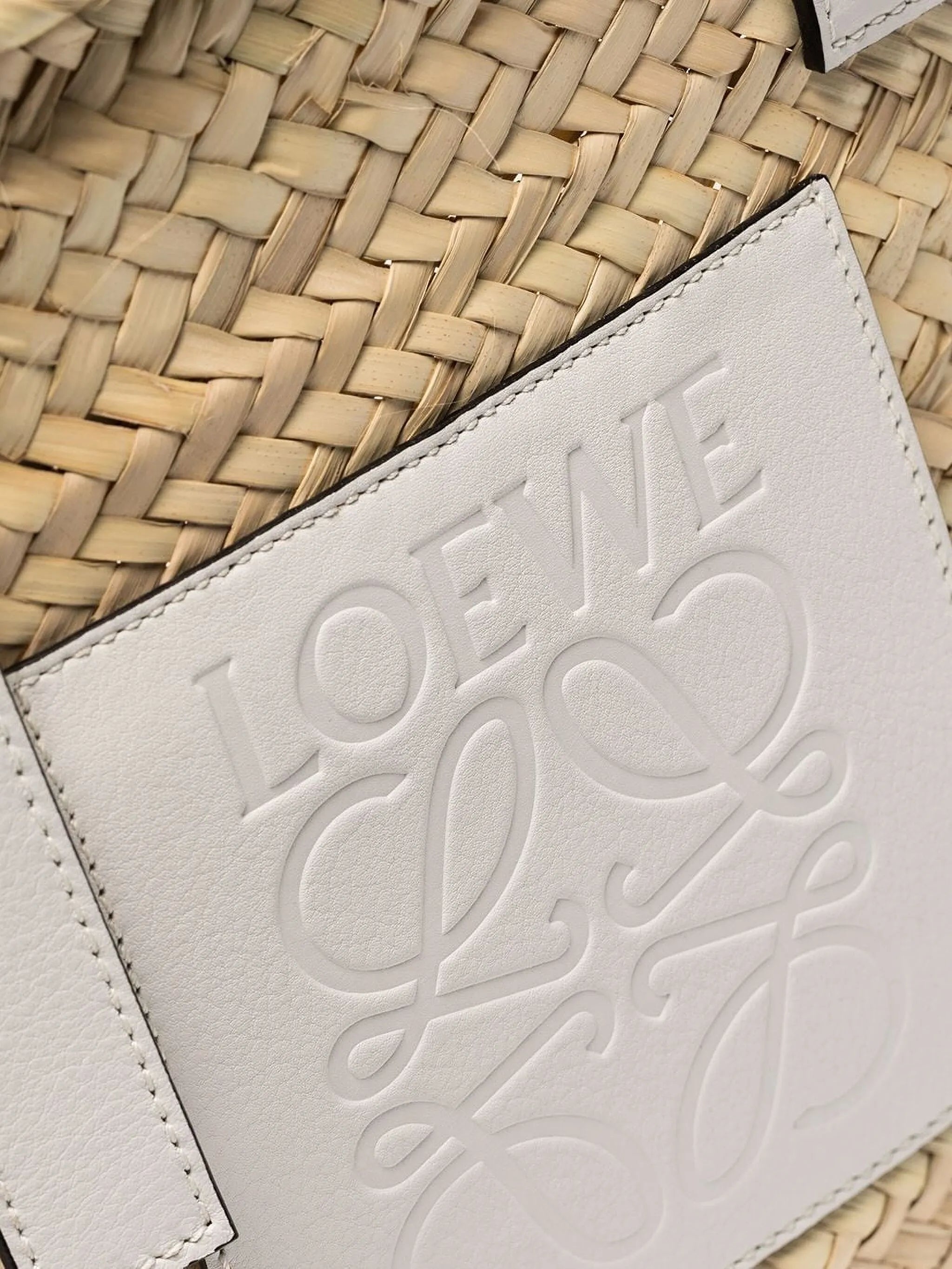 leather-trimmed raffia tote bag