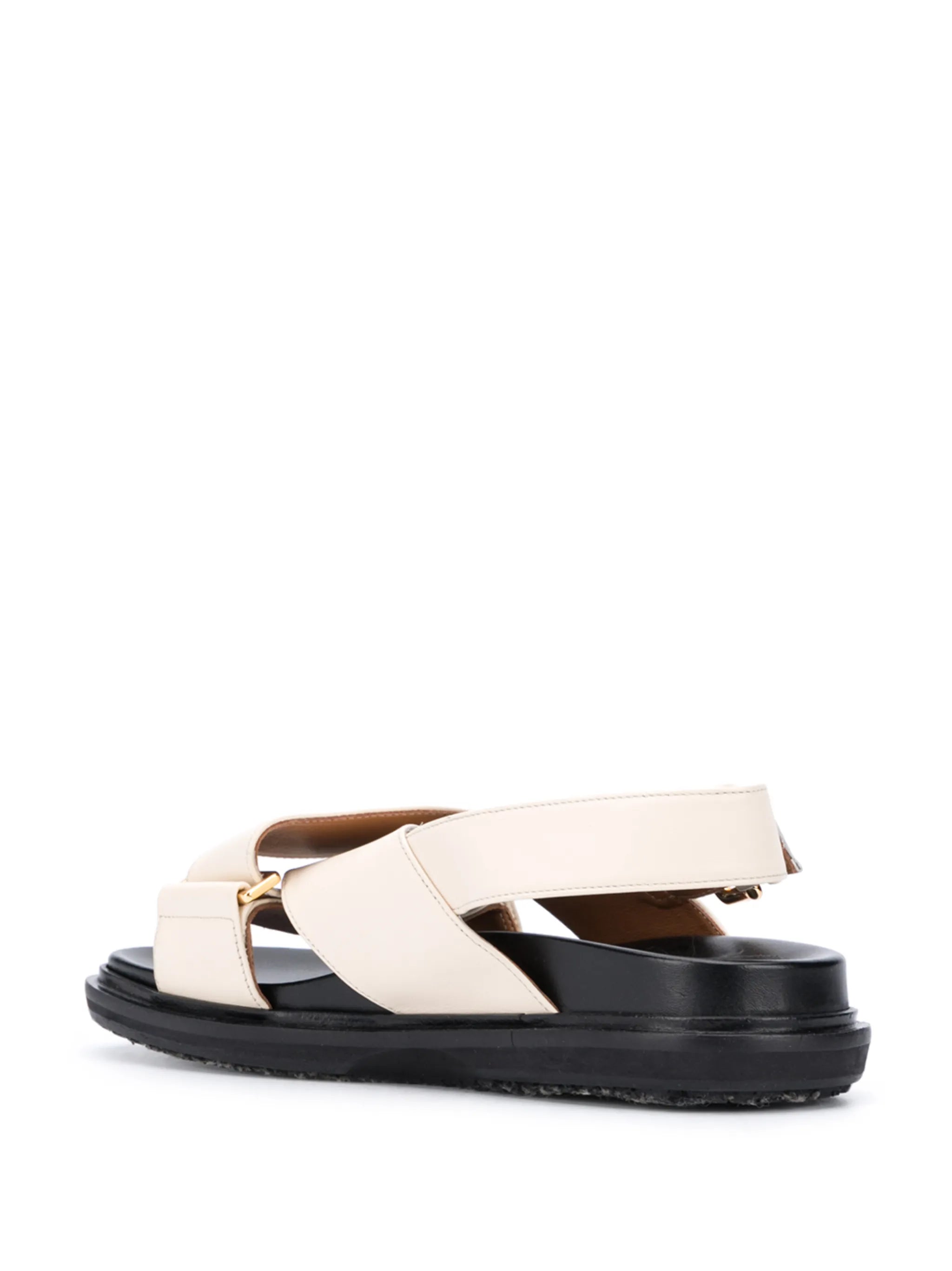 Fussbet criss-cross sandals