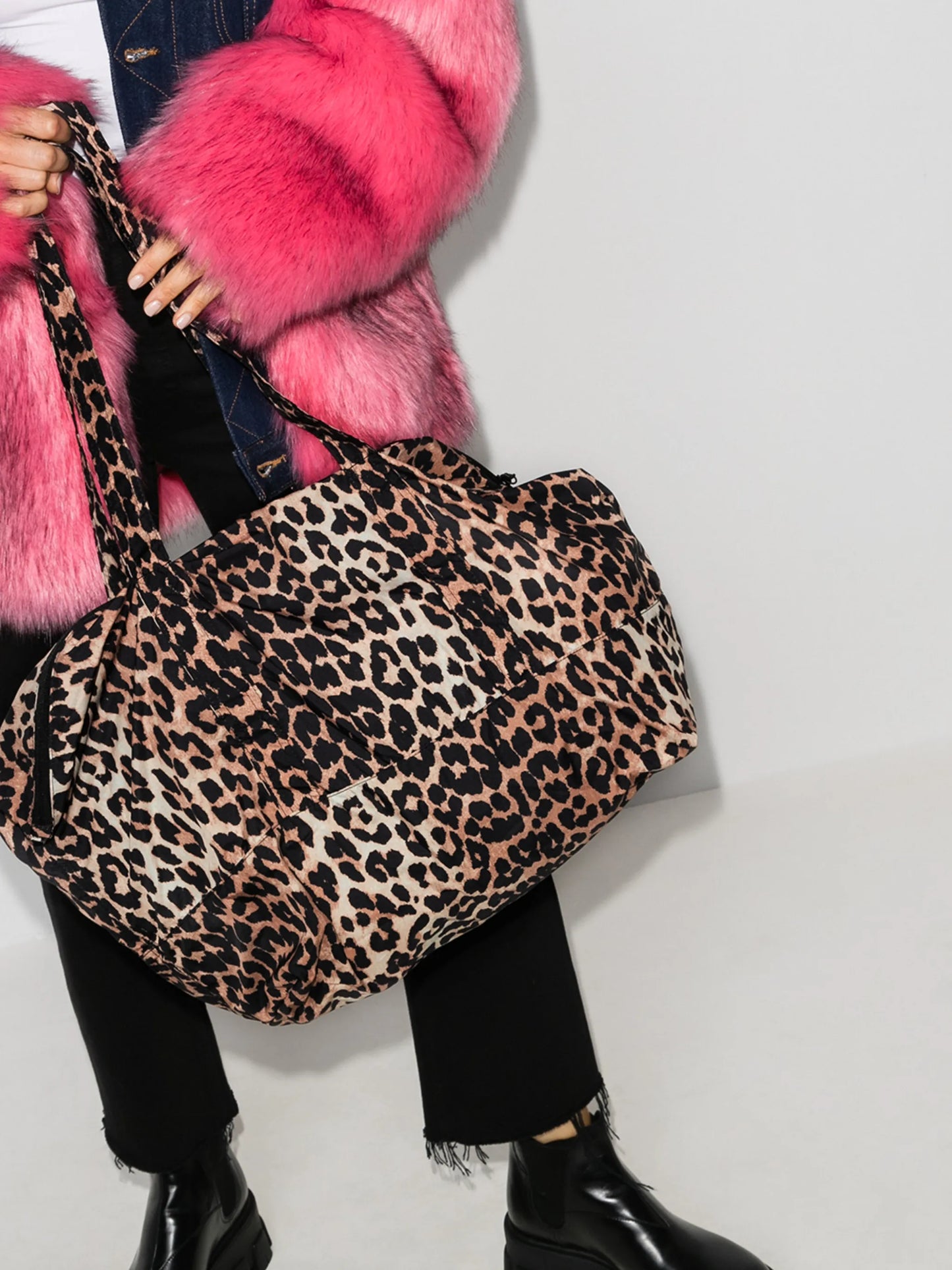 leopard-print shoulder bag